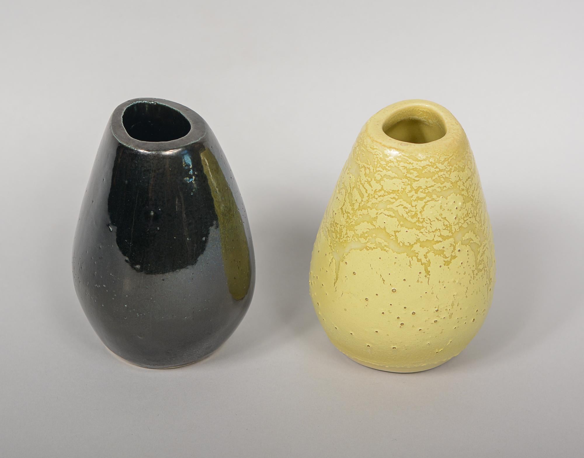 Russel Wright Bauer Korsage-Vasen im Zustand „Gut“ im Angebot in San Mateo, CA