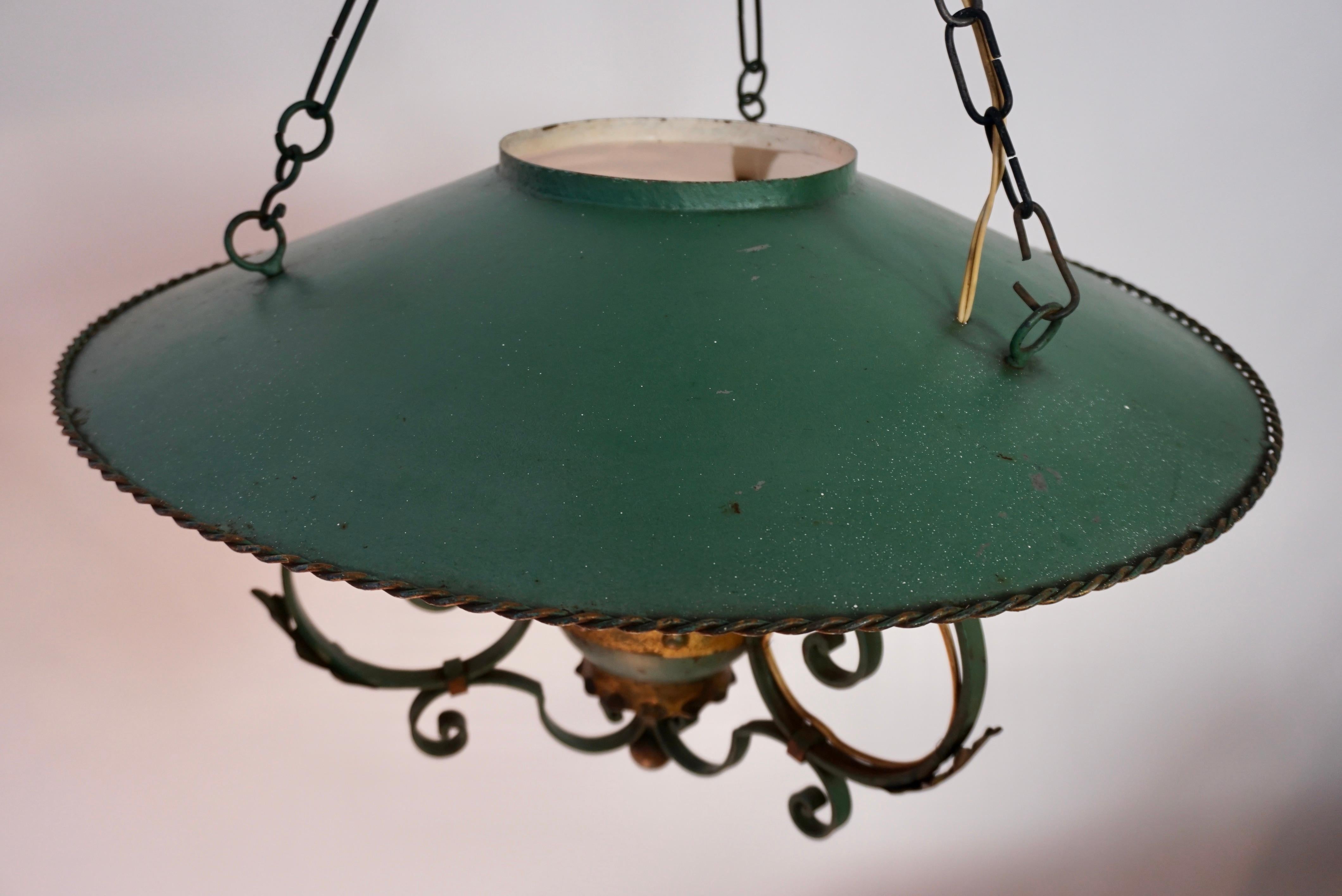 Due lampadari rustici in ferro battuto in stile francese in vendita 3