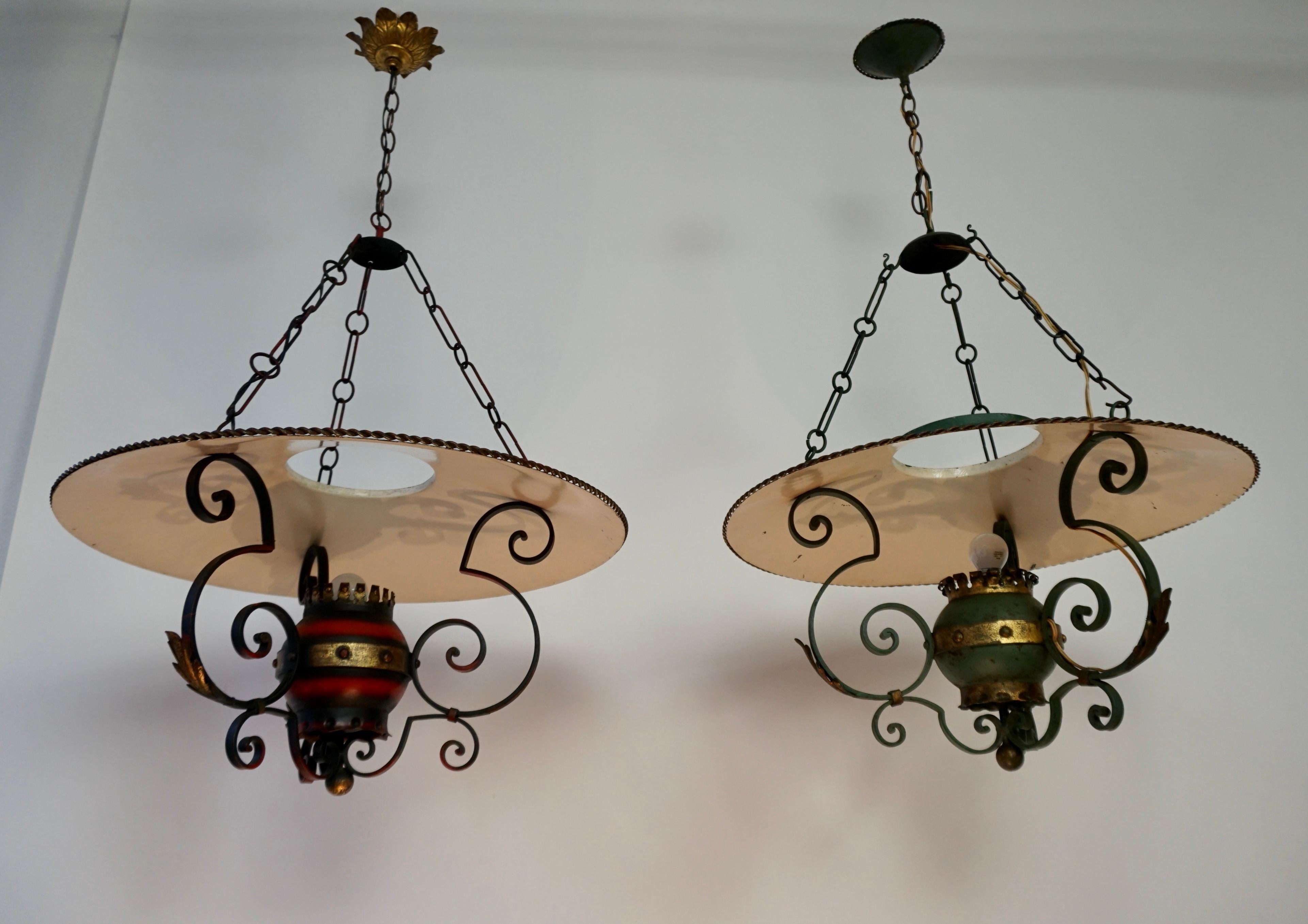 Two Rustic French Style Wrought Iron Chandelier In Good Condition For Sale In Antwerp, BE