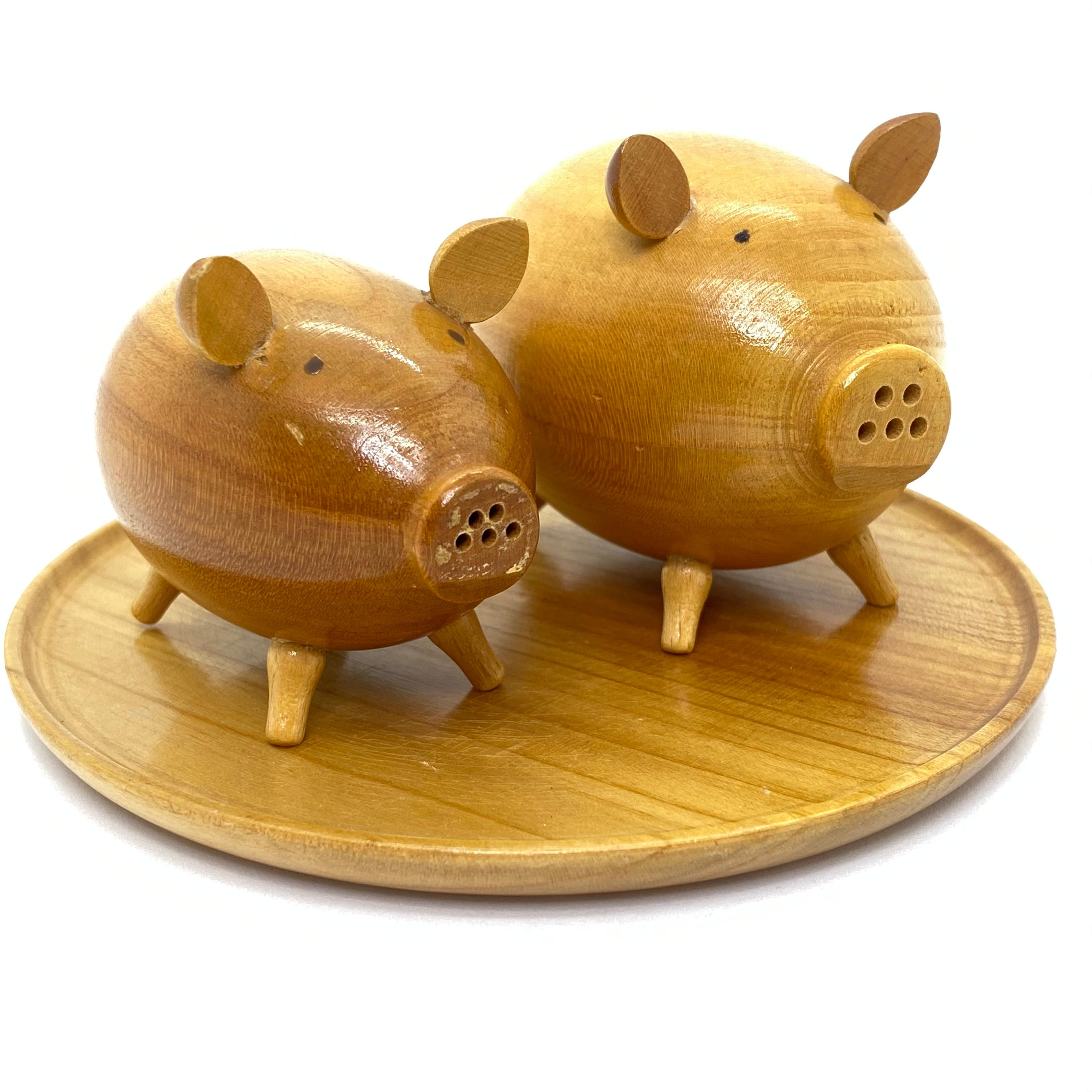 Mid-Century Modern Two Salt and Paper Shaker Pigs on Tray, Wood Danish Design, 1960s For Sale
