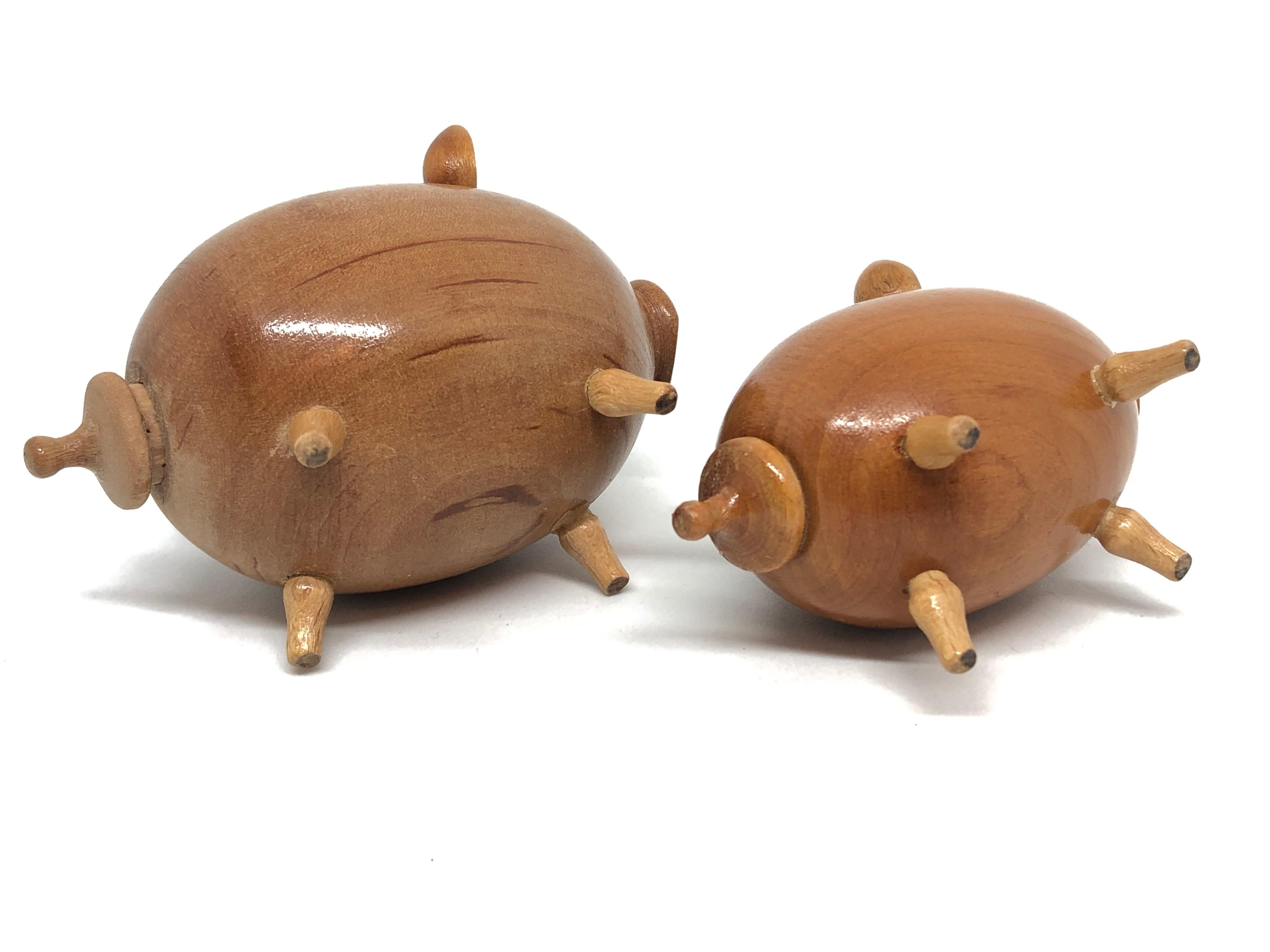 Two Salt & Paper Shaker Pigs Wood Danish Design, 1960s In Good Condition In Nuernberg, DE
