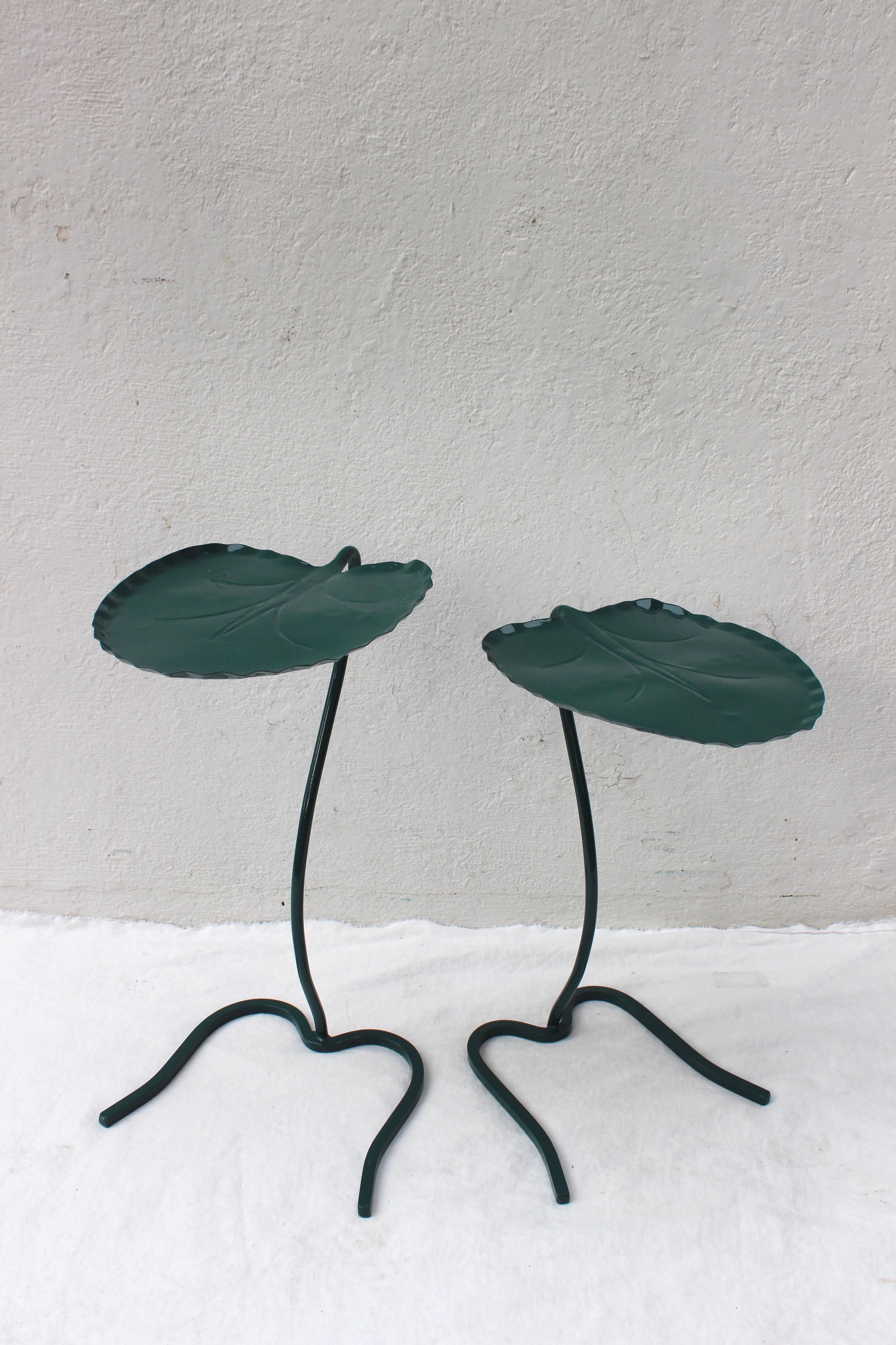 Set of two painted green metal lily pad leaf nesting tables by John Salterini.
Newly painted... 
Smaller table is 20