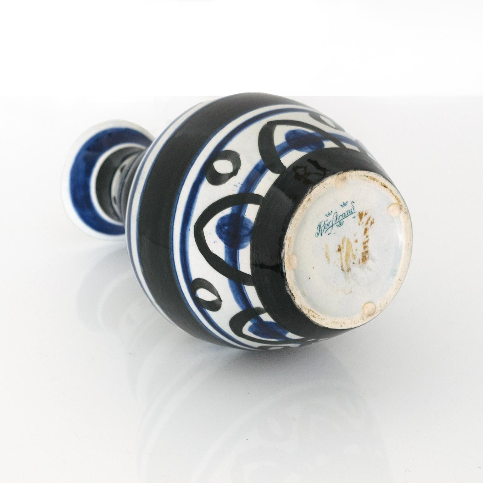 XX secolo Due vasi scandinavi moderni in ceramica decorata a mano Edward Hald, anni '20 circa in vendita