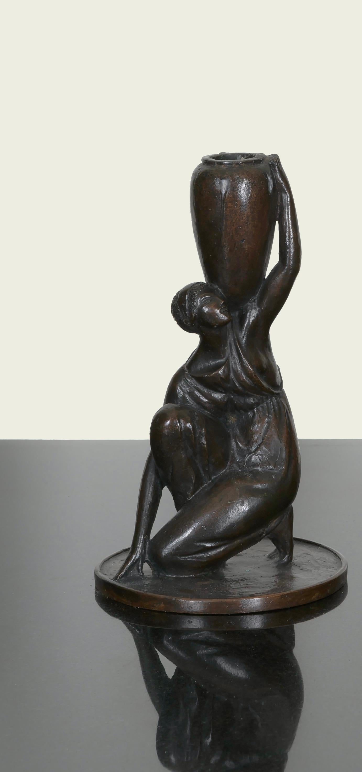 Skulpturale Bronze-Kerzenständer von Cecil de Blaquiere Howard, datiert 1919 im Zustand „Hervorragend“ im Angebot in New York, NY