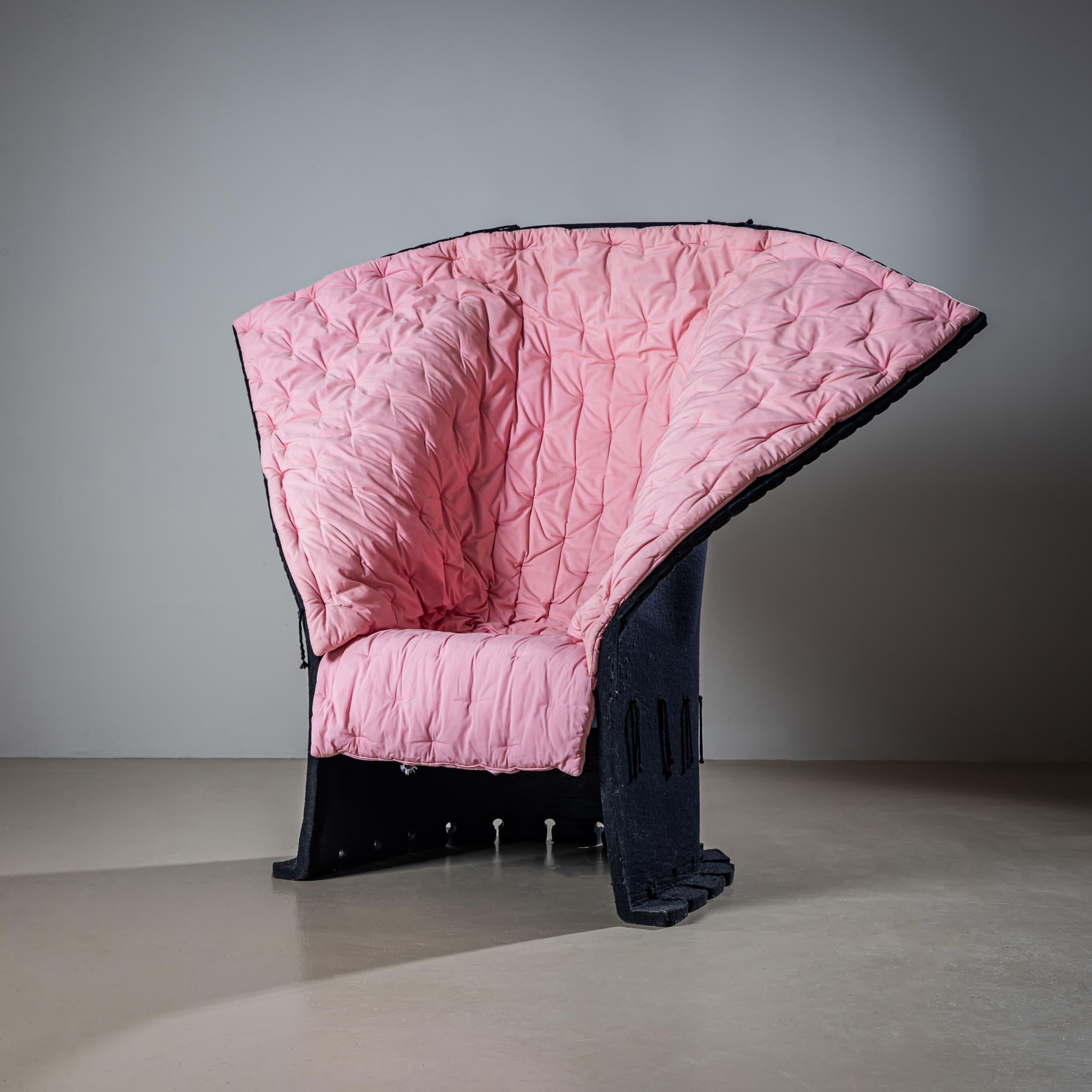 Two Sculptural Lounge Chairs, “I Feltri” by Gaetano Pesce In Good Condition For Sale In New York, NY
