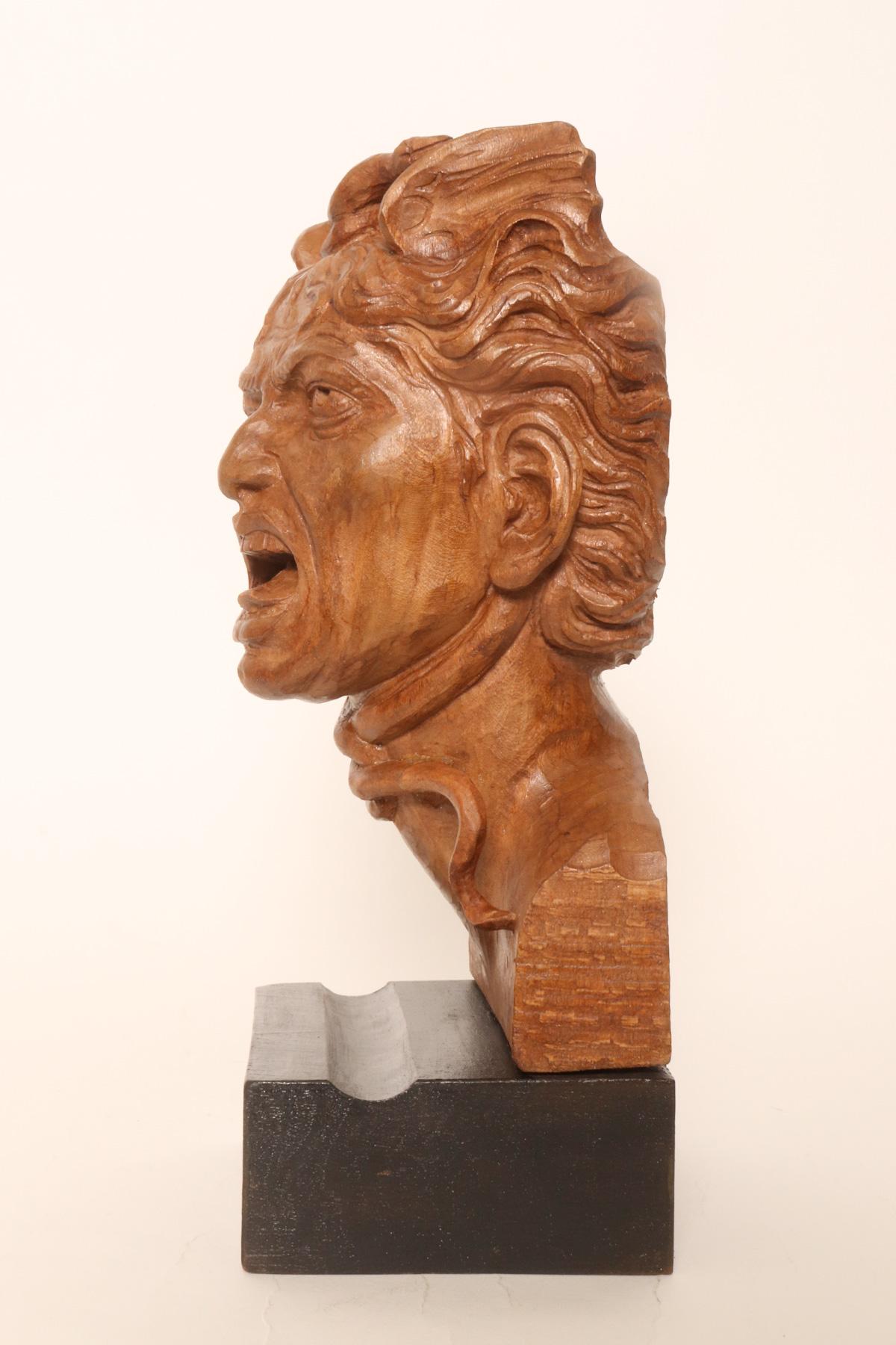 Deux sculptures représentant la tête de Méduse et la tête d'un homme, Italie 1900. en vente 7