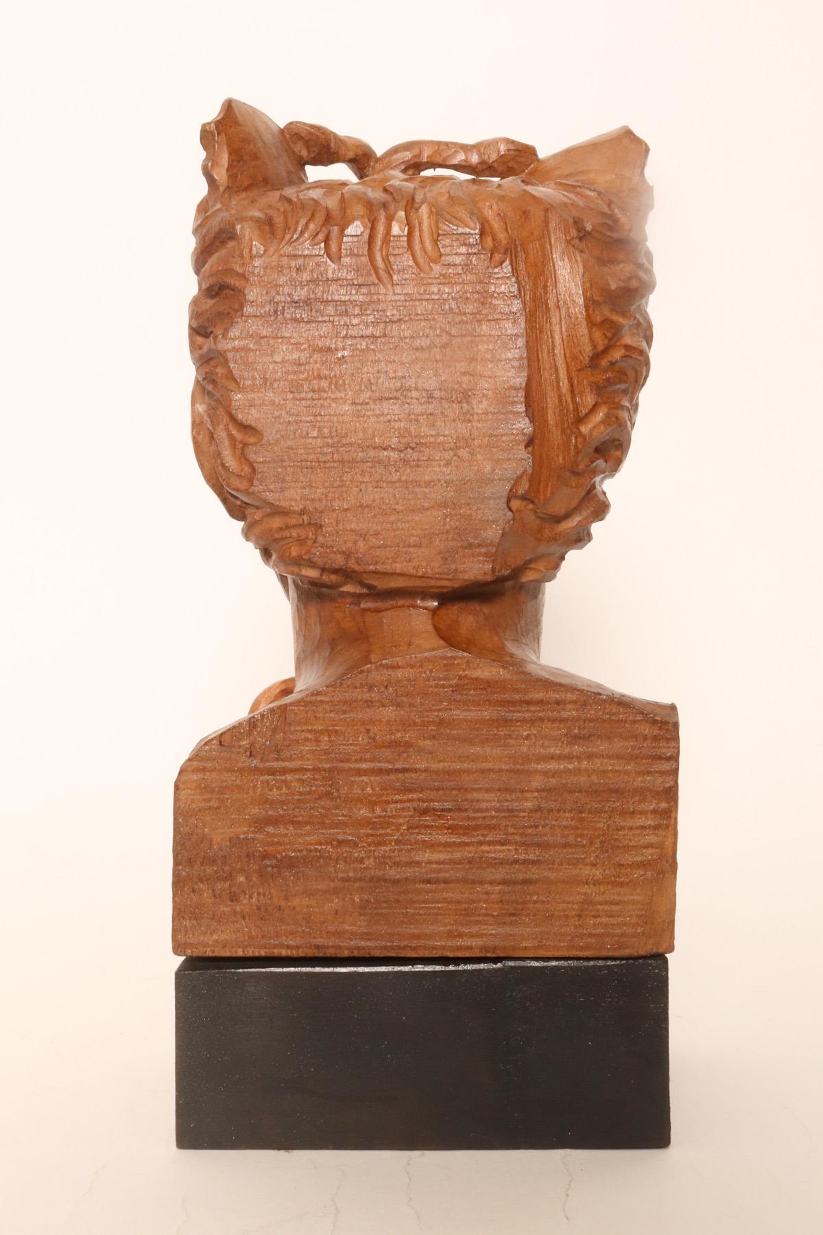 Deux sculptures représentant la tête de Méduse et la tête d'un homme, Italie 1900. en vente 8