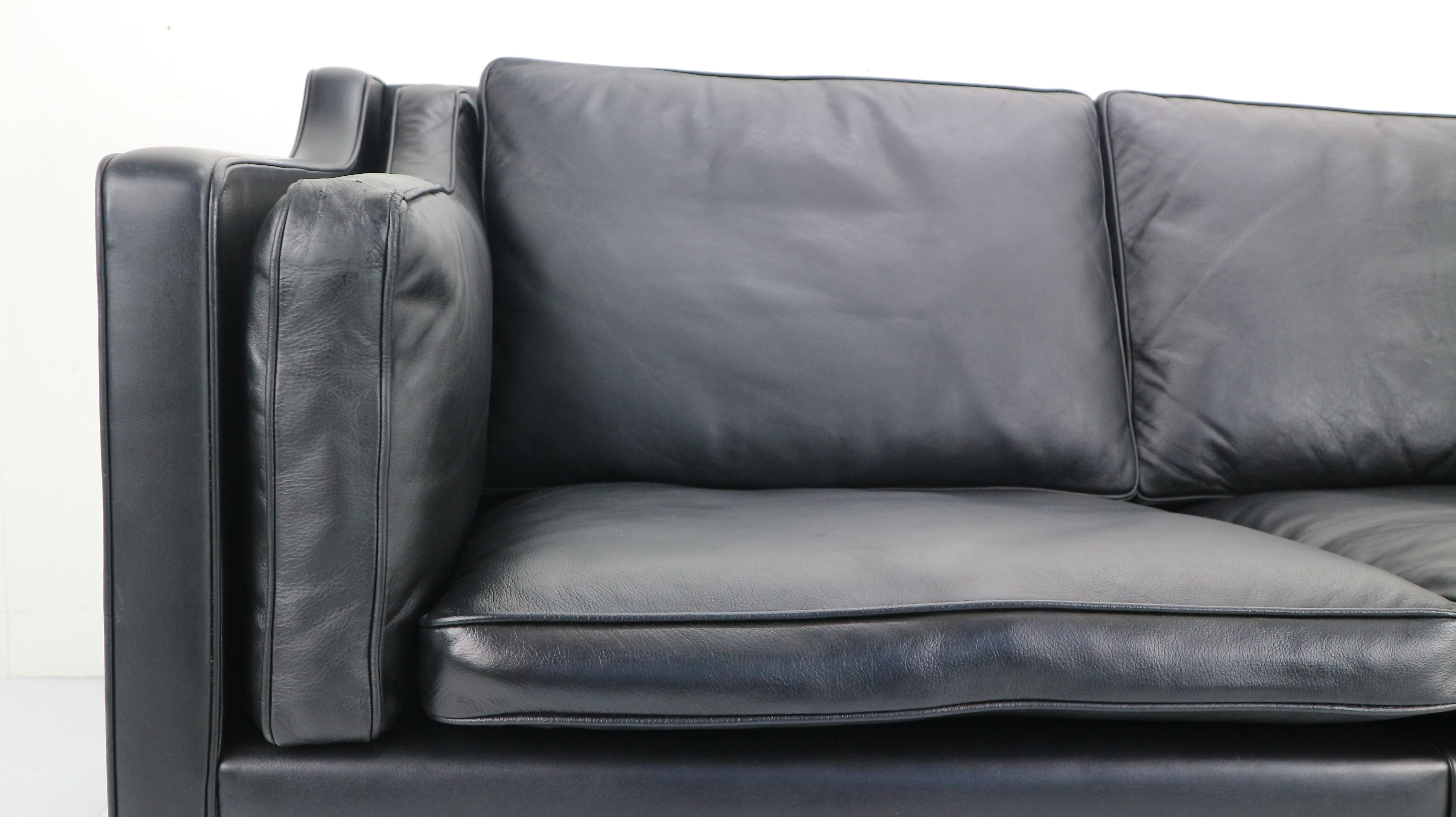 Two-Seat Black Leather Sofa Designed by Børge Mogensen for Fredericia A/S, 1960 10