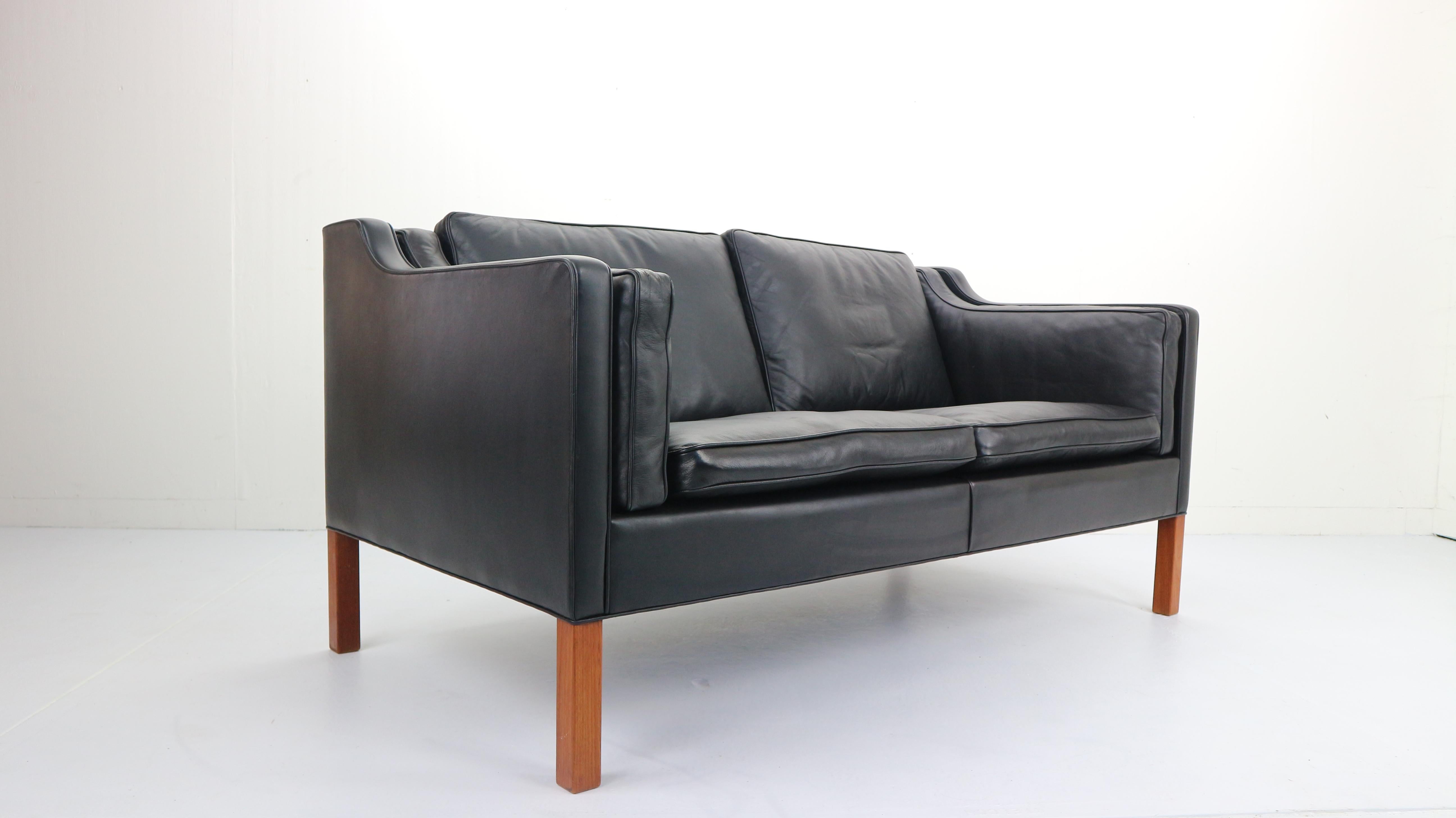 Mid-Century Modern Two-Seat Black Leather Sofa Designed by Børge Mogensen for Fredericia A/S, 1960