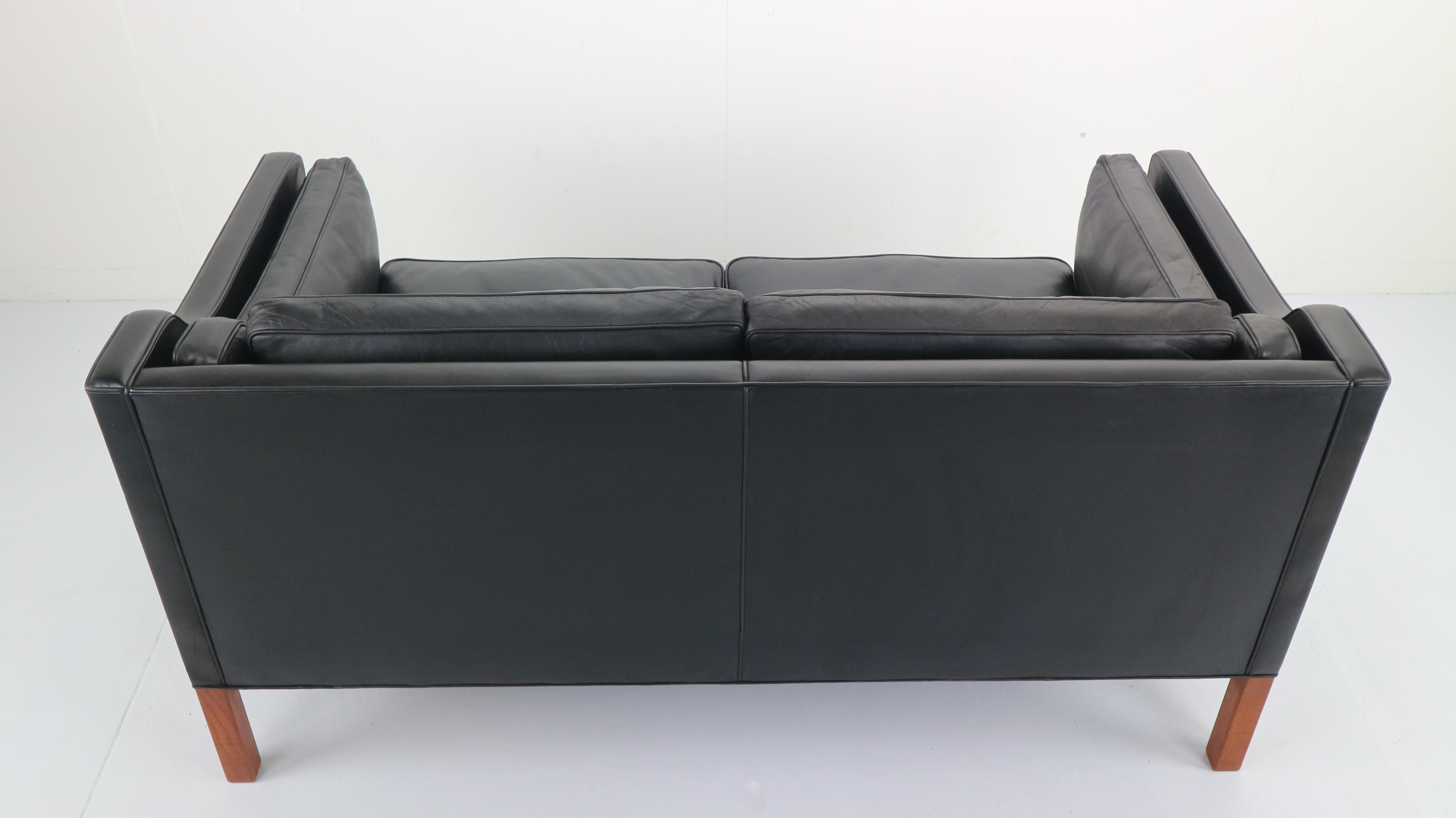 Two-Seat Black Leather Sofa Designed by Børge Mogensen for Fredericia A/S, 1960 2