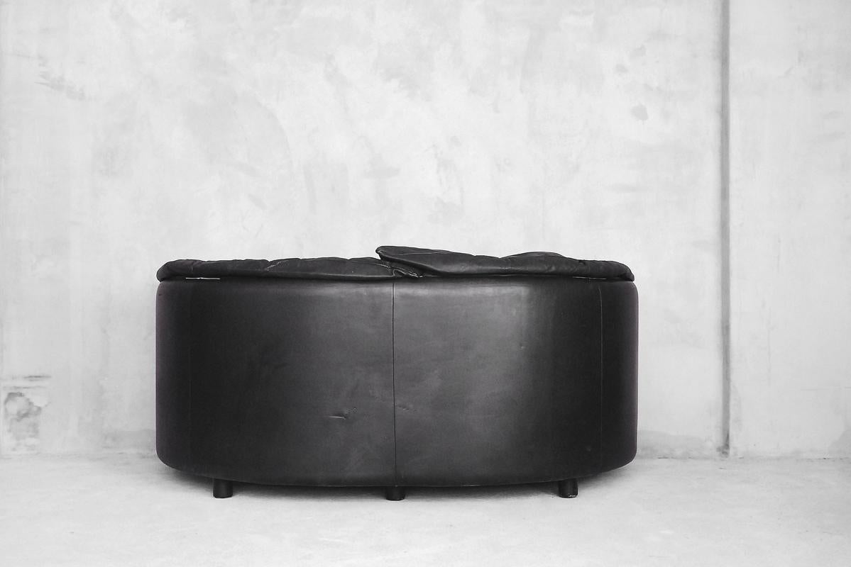 Two-Seat Black Leather Swiss Sofa by De Sede, 1980s 2