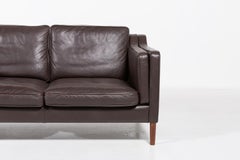 Zweisitziges braunes Ledersofa von Mogens Hansen, Dänemark