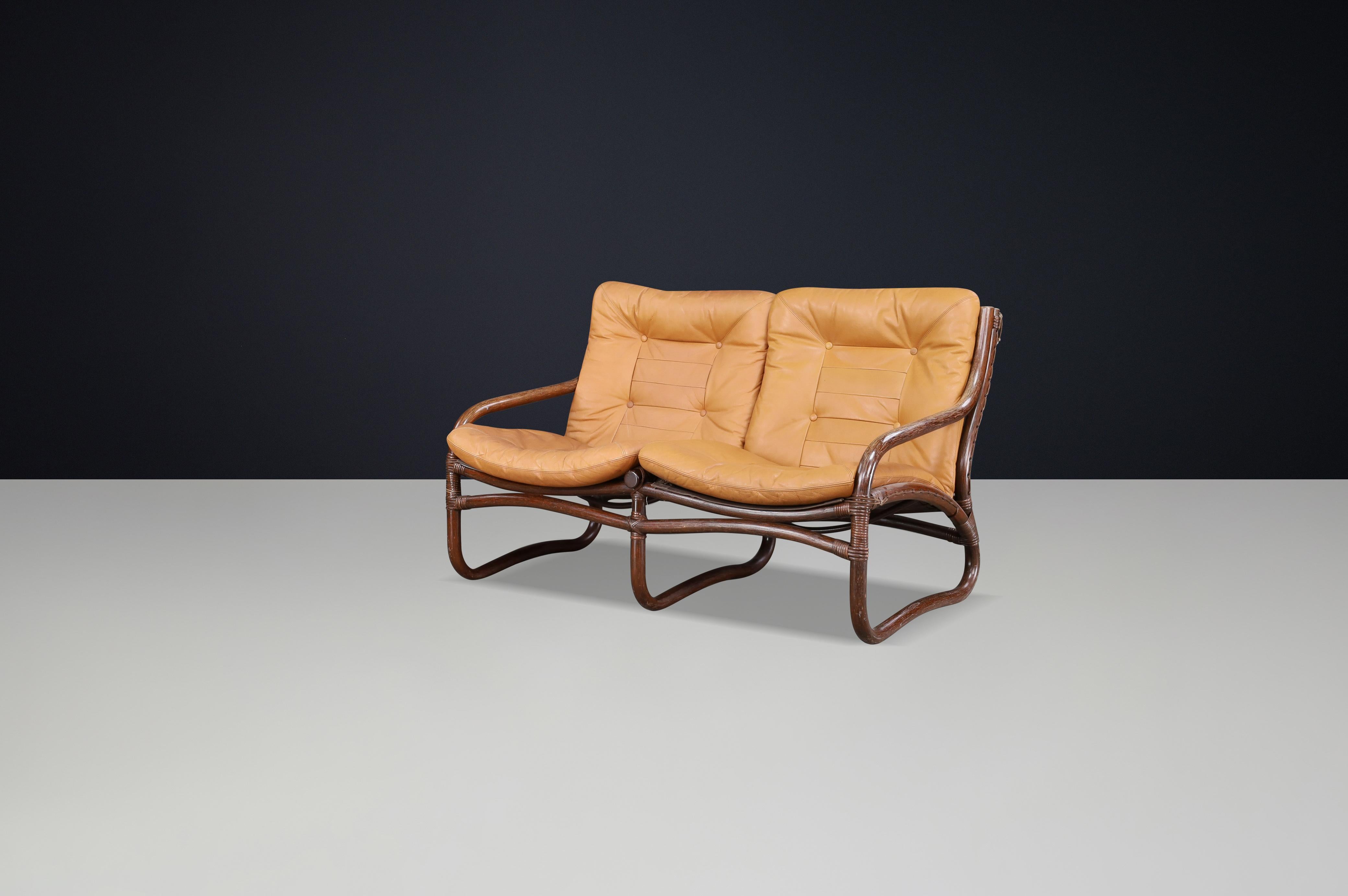 Zweisitziger Loveseat 