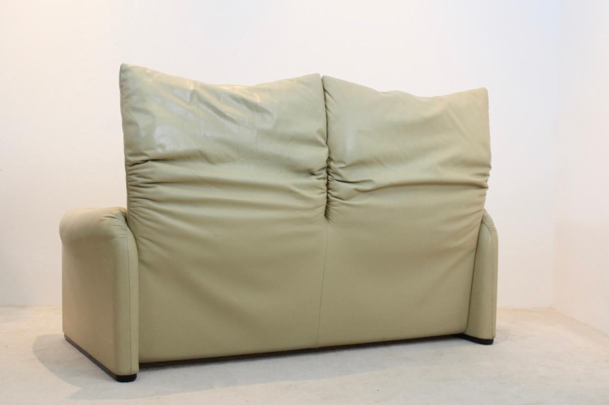 Zweisitzer-Sofa aus Maralunga-Leder von Vico Magistretti für Cassina im Zustand „Gut“ in Voorburg, NL