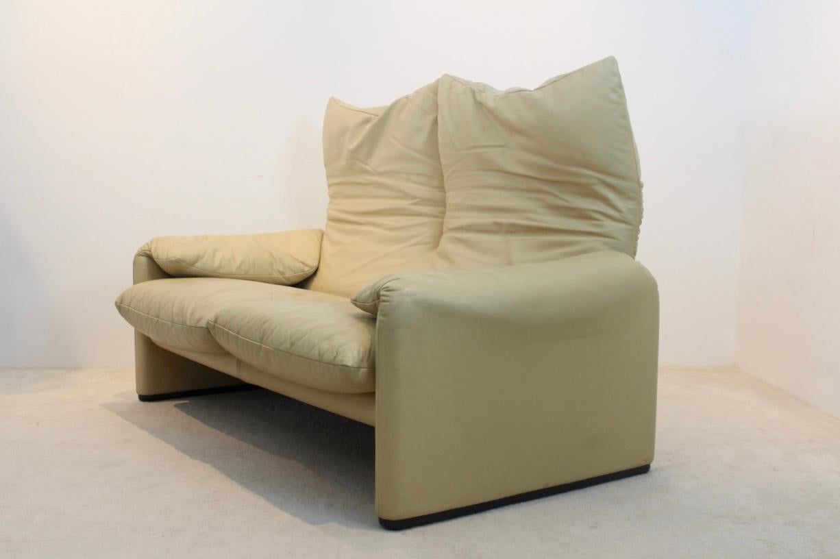 Italian Two-Seat Maralunga Leather Sofa by Vico Magistretti for Cassina