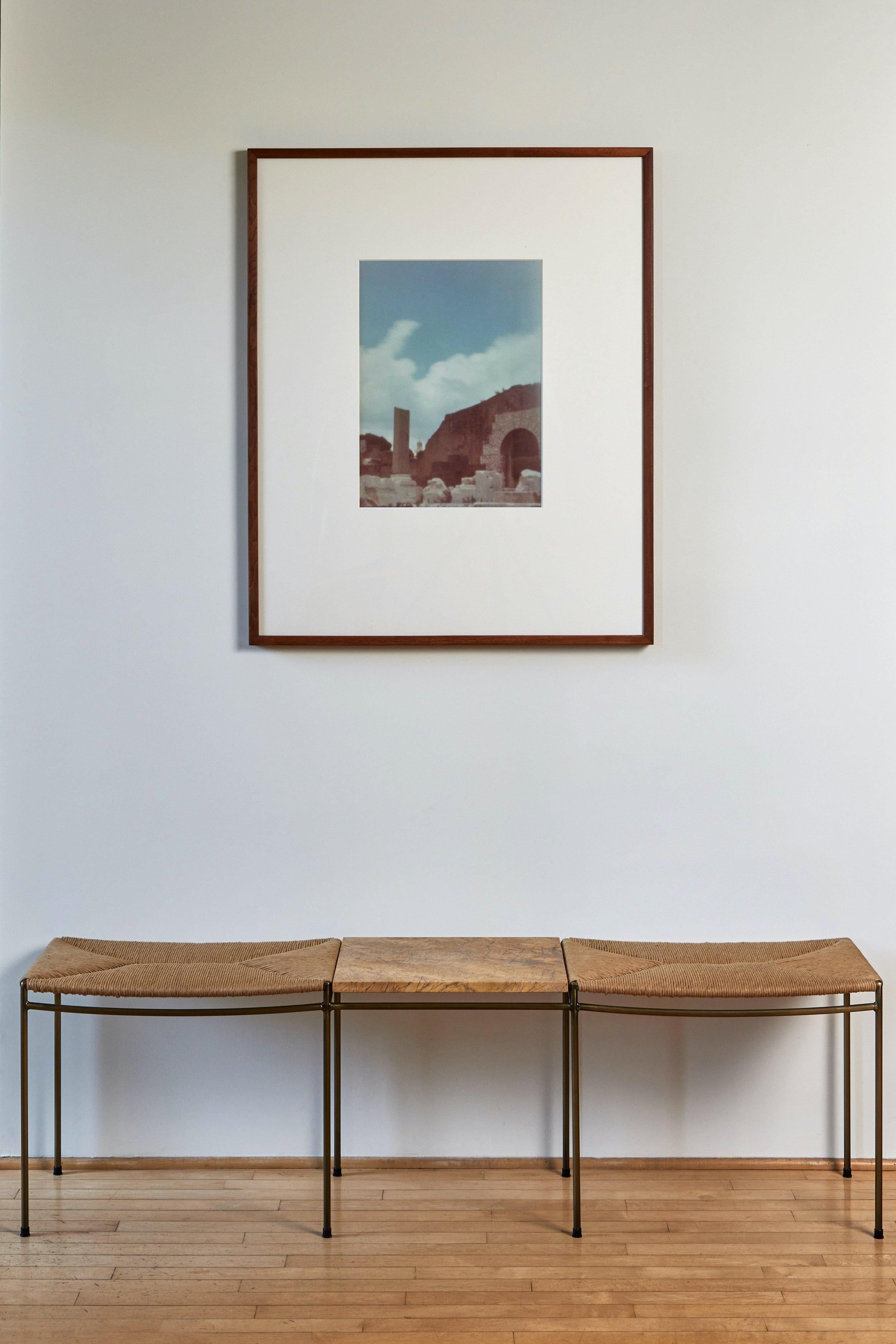 XXIe siècle et contemporain Banc à deux places tissé à la main en jonc avec table en marbre en vente