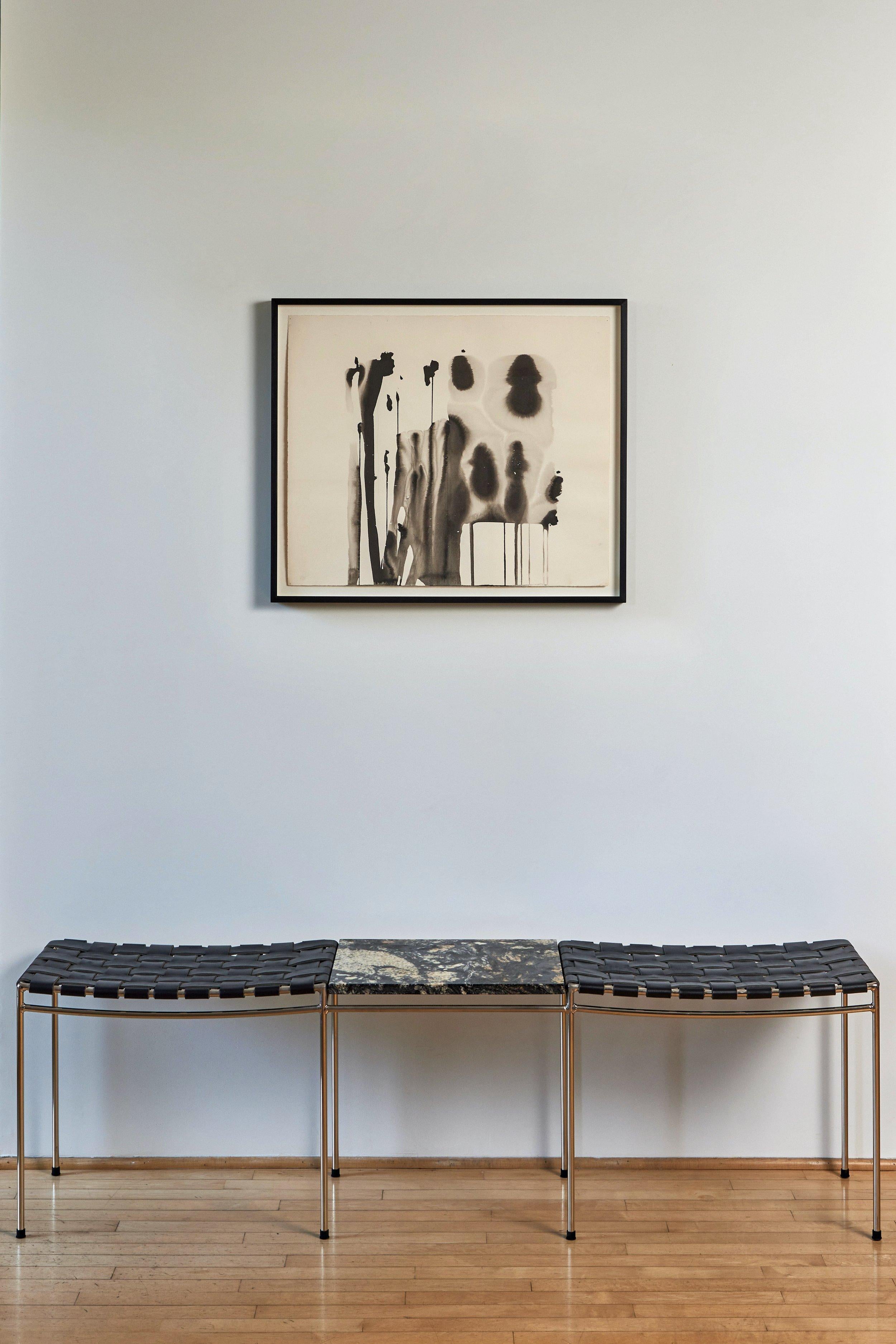 XXIe siècle et contemporain Banc à deux places en cuir tissé avec table en marbre en vente
