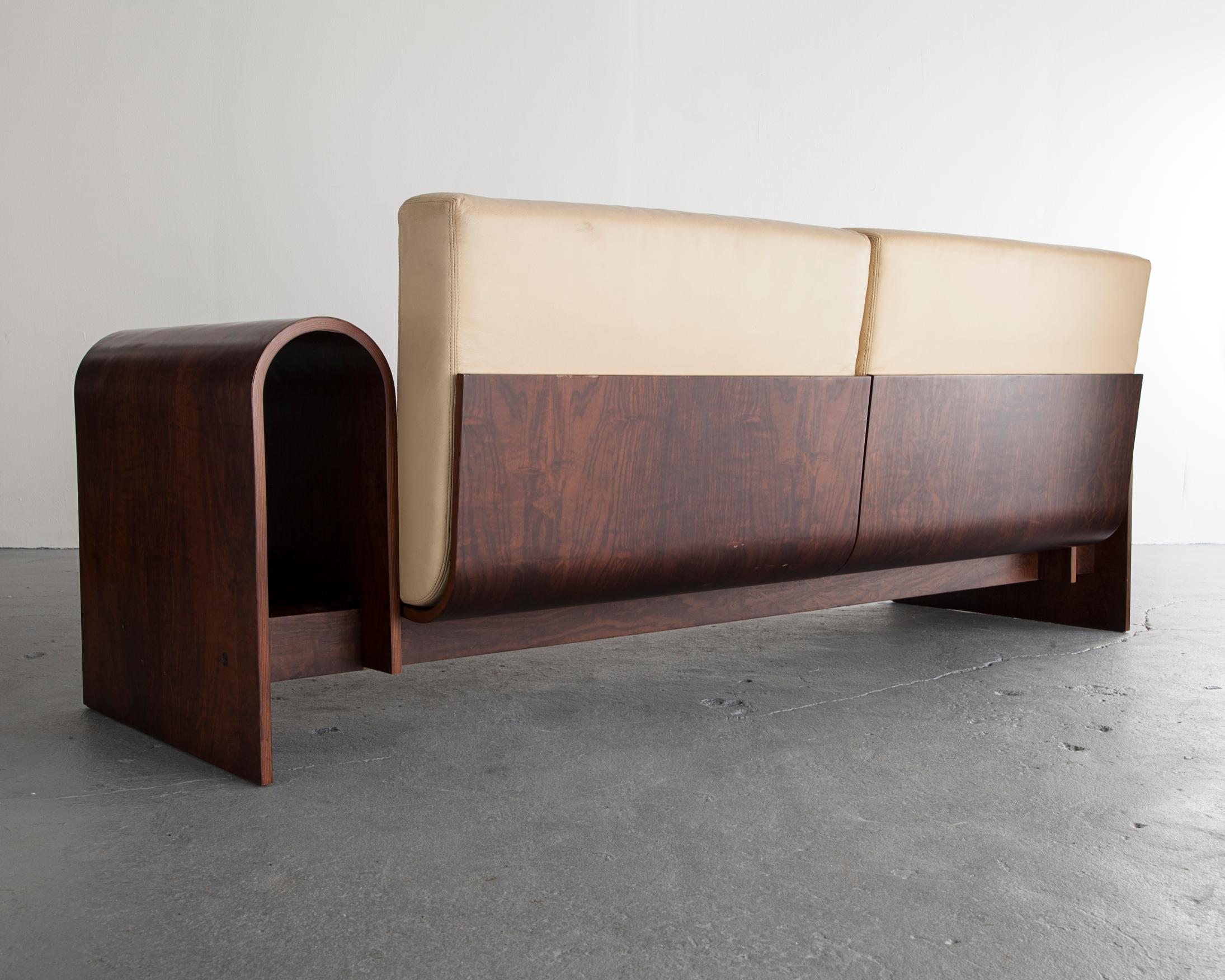 Two-Seat Sofa by Oscar Niemeyer In Good Condition For Sale In New York, NY