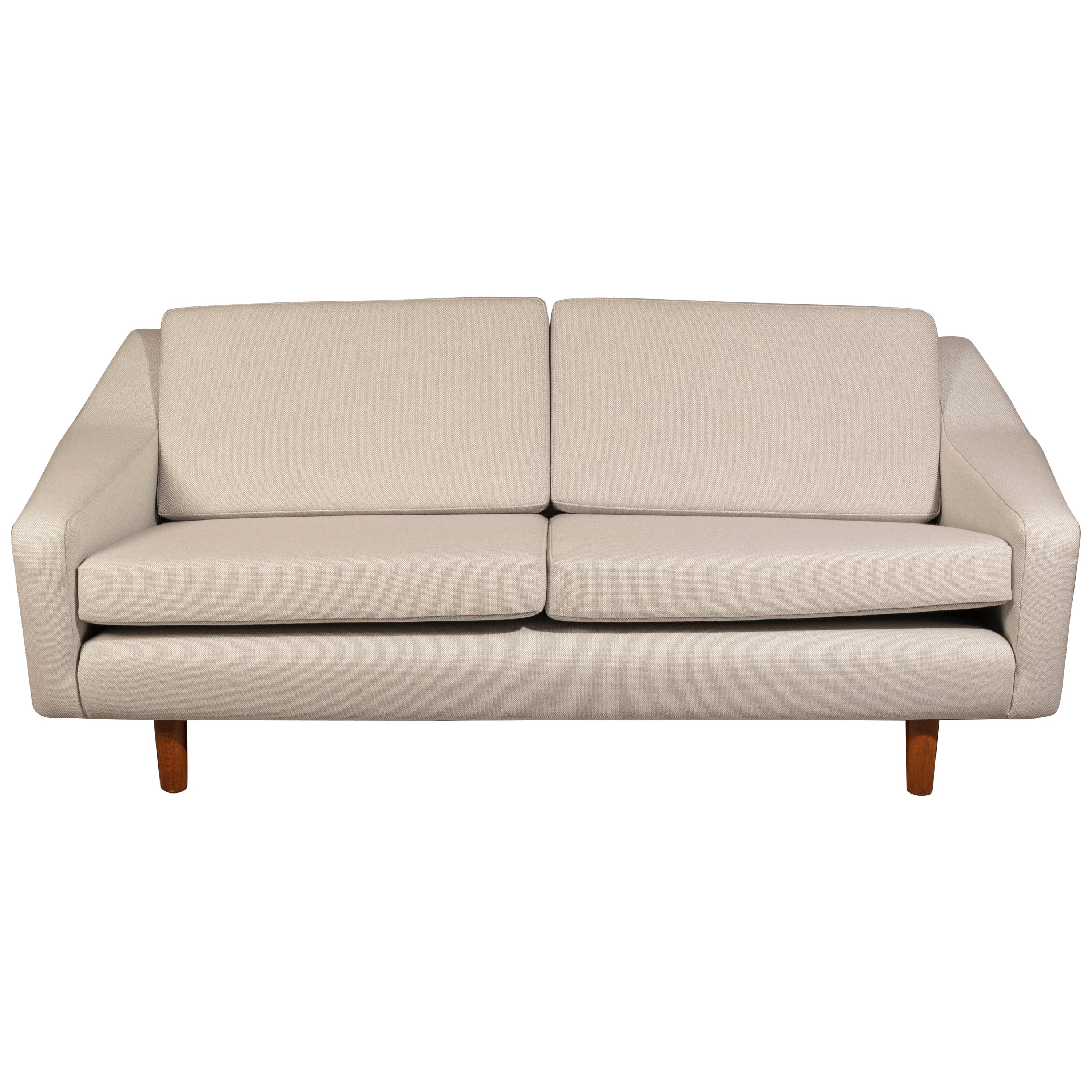 TwoSeat Tubular Steel Cantilever Couch, German Modernism, circa 1940