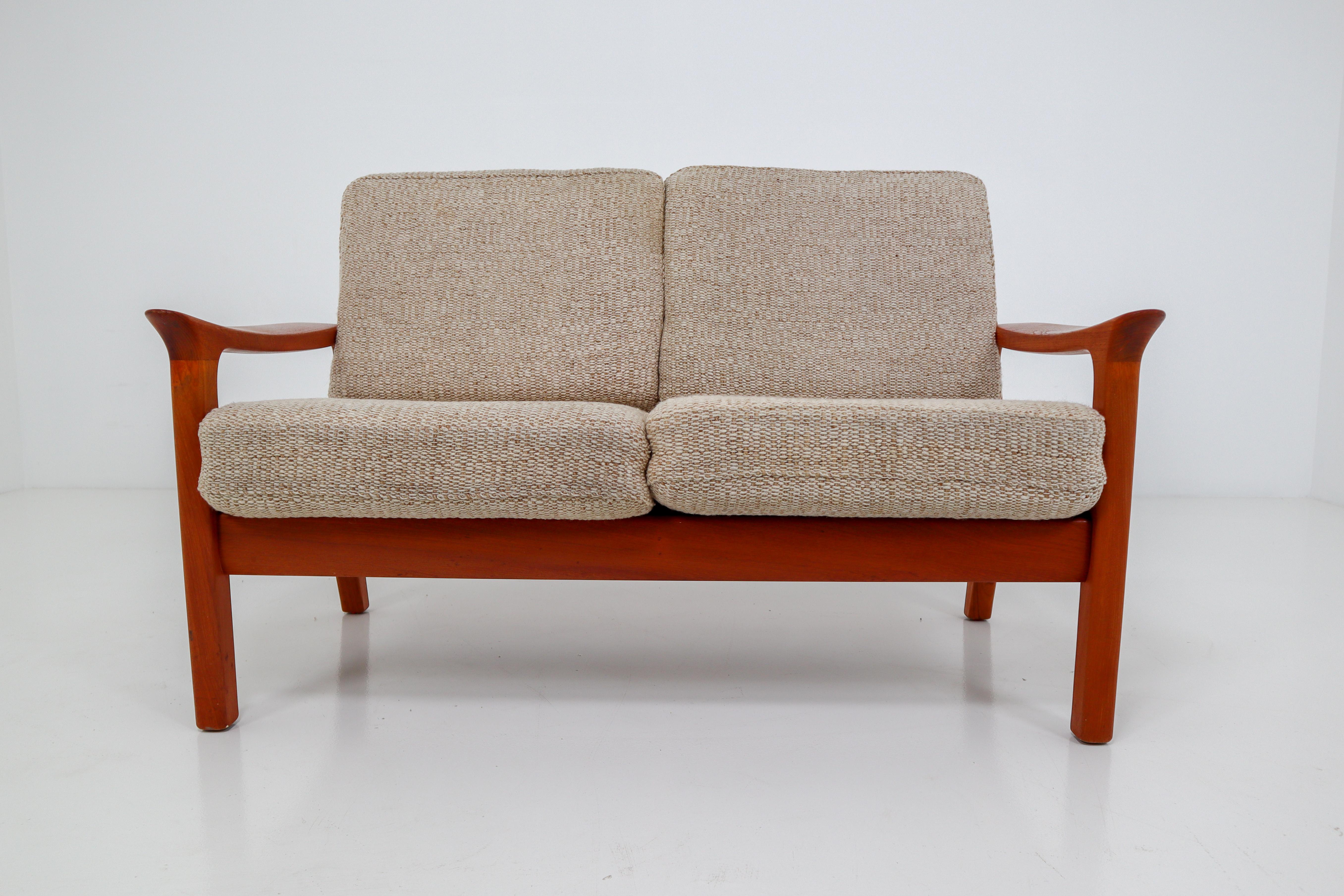 Wool Two-Seat Sofa in Teak by Juul Kristensen and Glostrup Furniture, 1960s