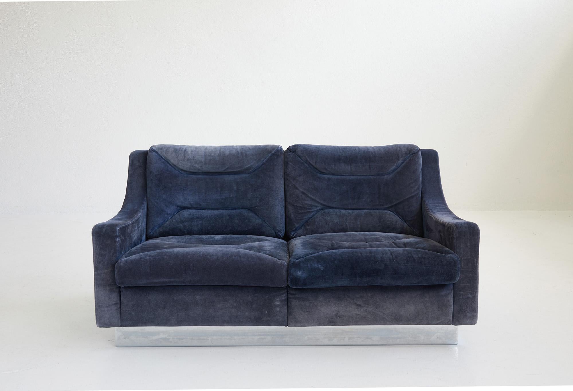 Mid-Century Modern Canapé deux places dans le style de Jacques Charpentier, France 1970 en vente