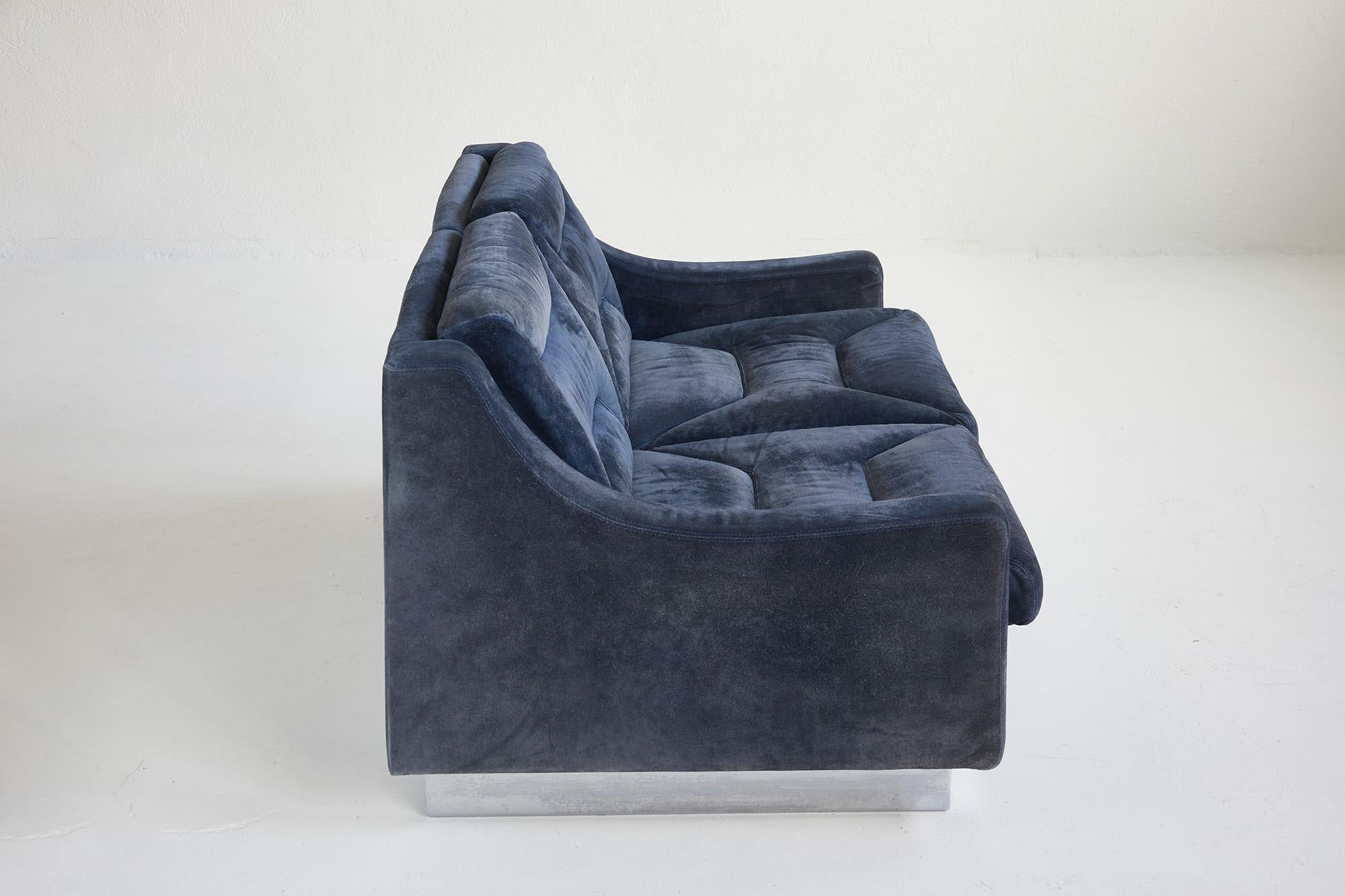 Canapé deux places dans le style de Jacques Charpentier, France 1970 Bon état - En vente à Renens, CH