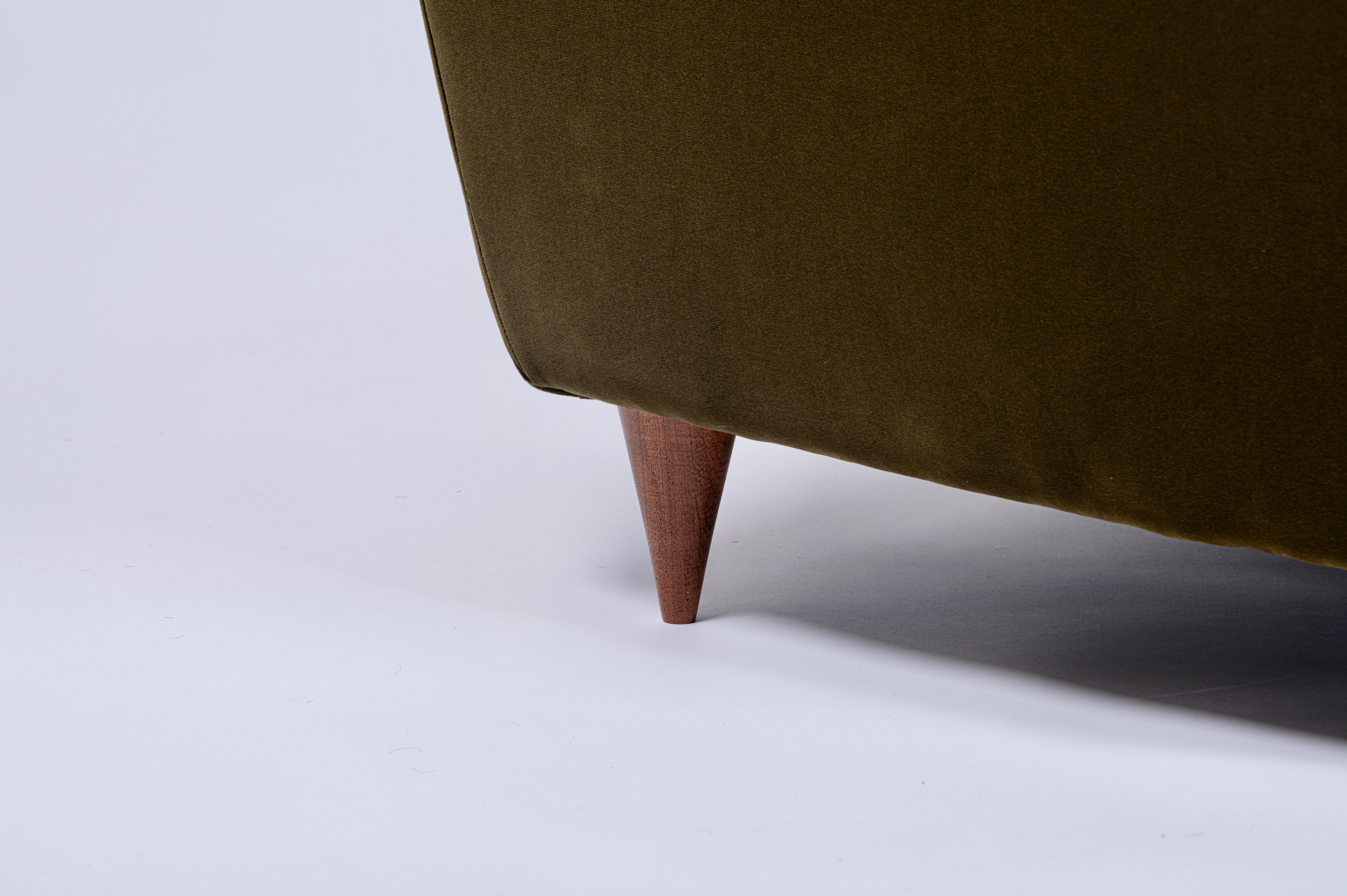Mid-20th Century Two-Seater Green Velvet Sofa by Paolo Buffa for the Hotel Bristol, Italy, c.1950