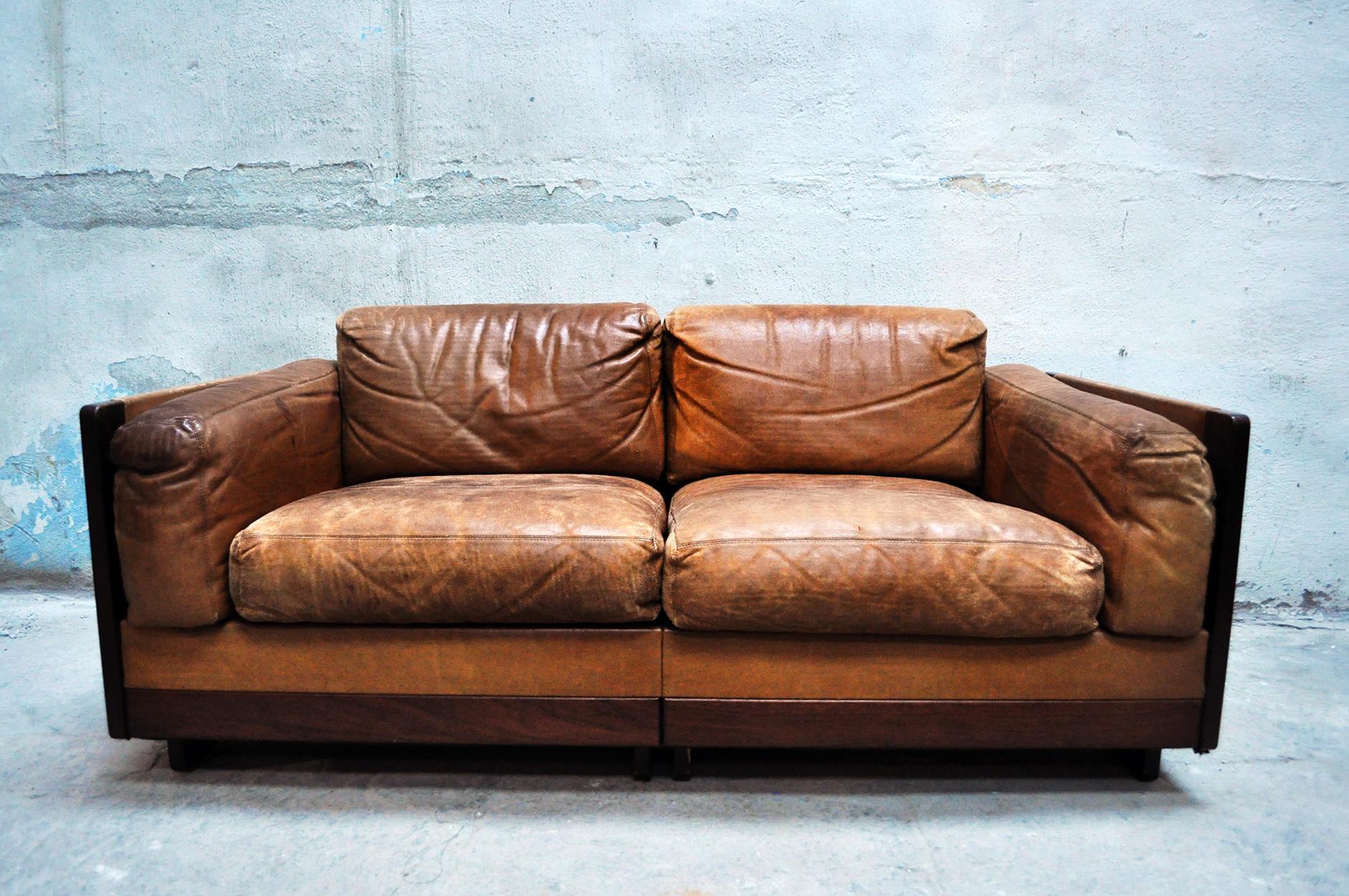 Italian Two-Seat Leather Sofa Model 920 by Afra and Tobia Scarpa for Cassina, 1966