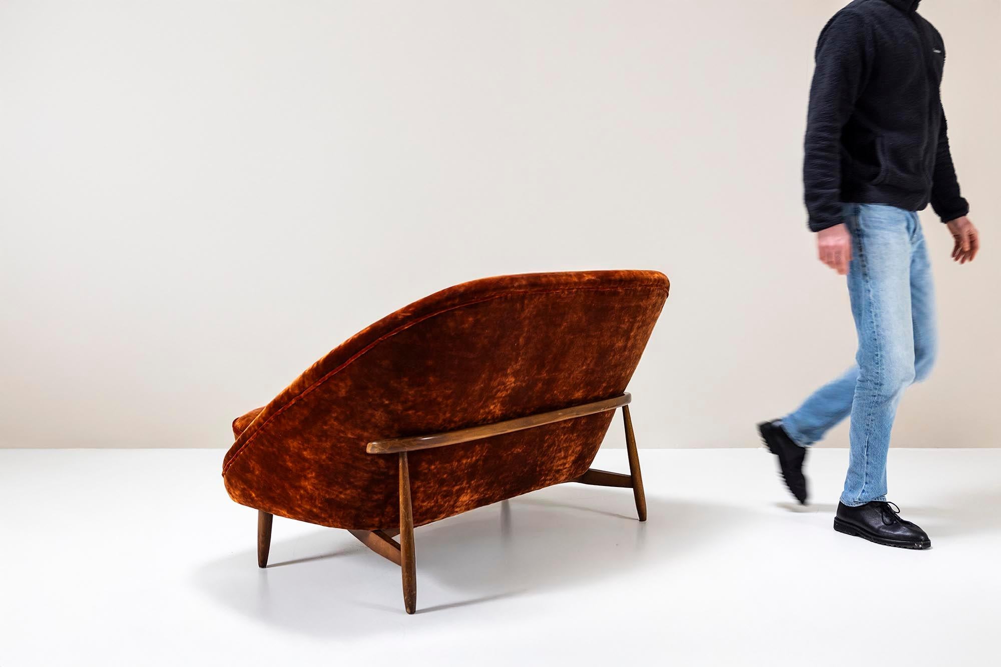 Modèle 115 en velours de Theo Ruth pour Artifort, Pays-Bas en vente 5