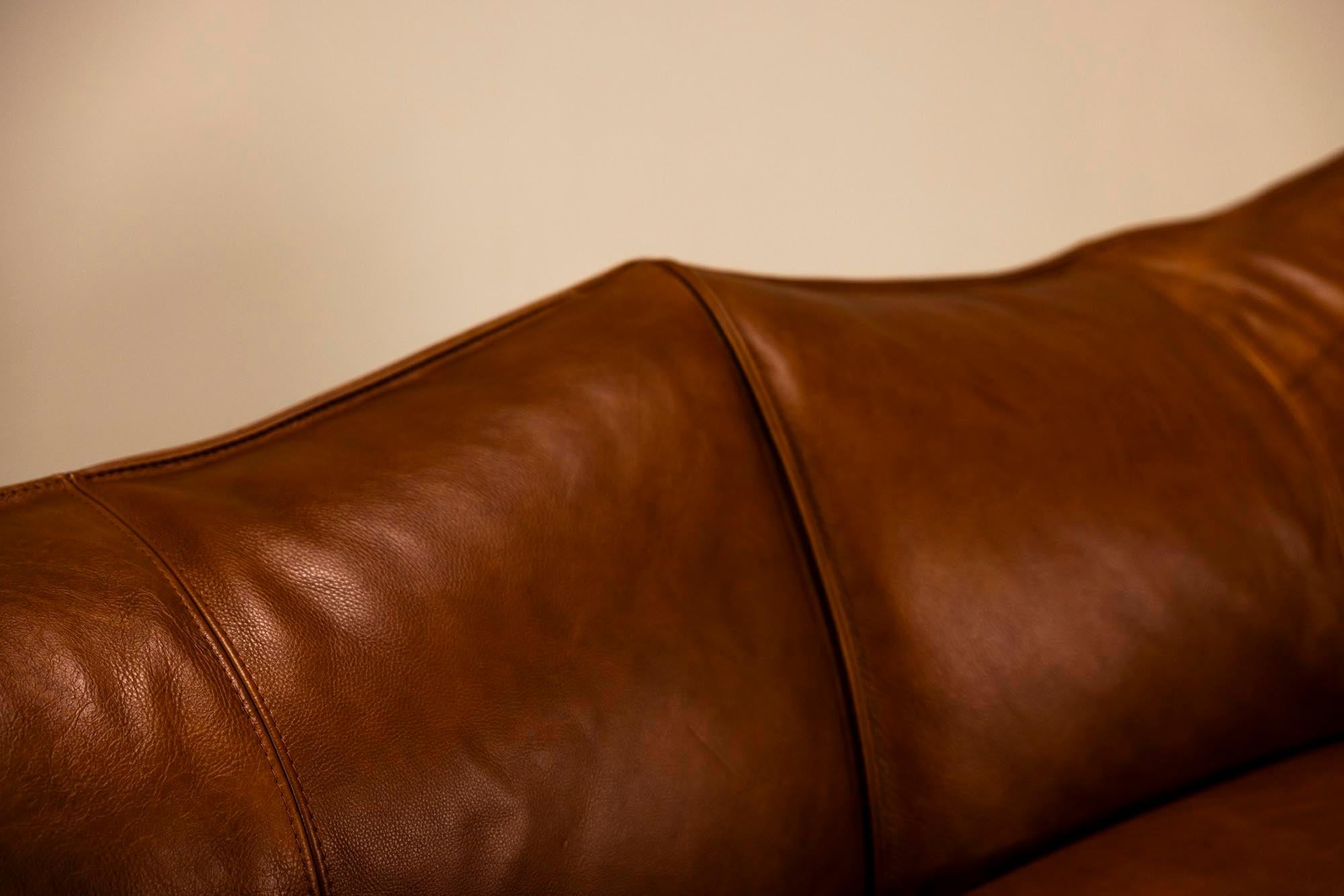 Two-seater Sofa 'Bambole' in Upholstered Leather by Mario Bellini for B&B Italia in vendita 6