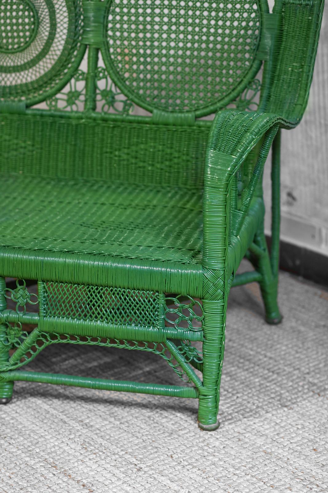 Divano a due posti in rattan intrecciato verde, anni '70 in vendita 1