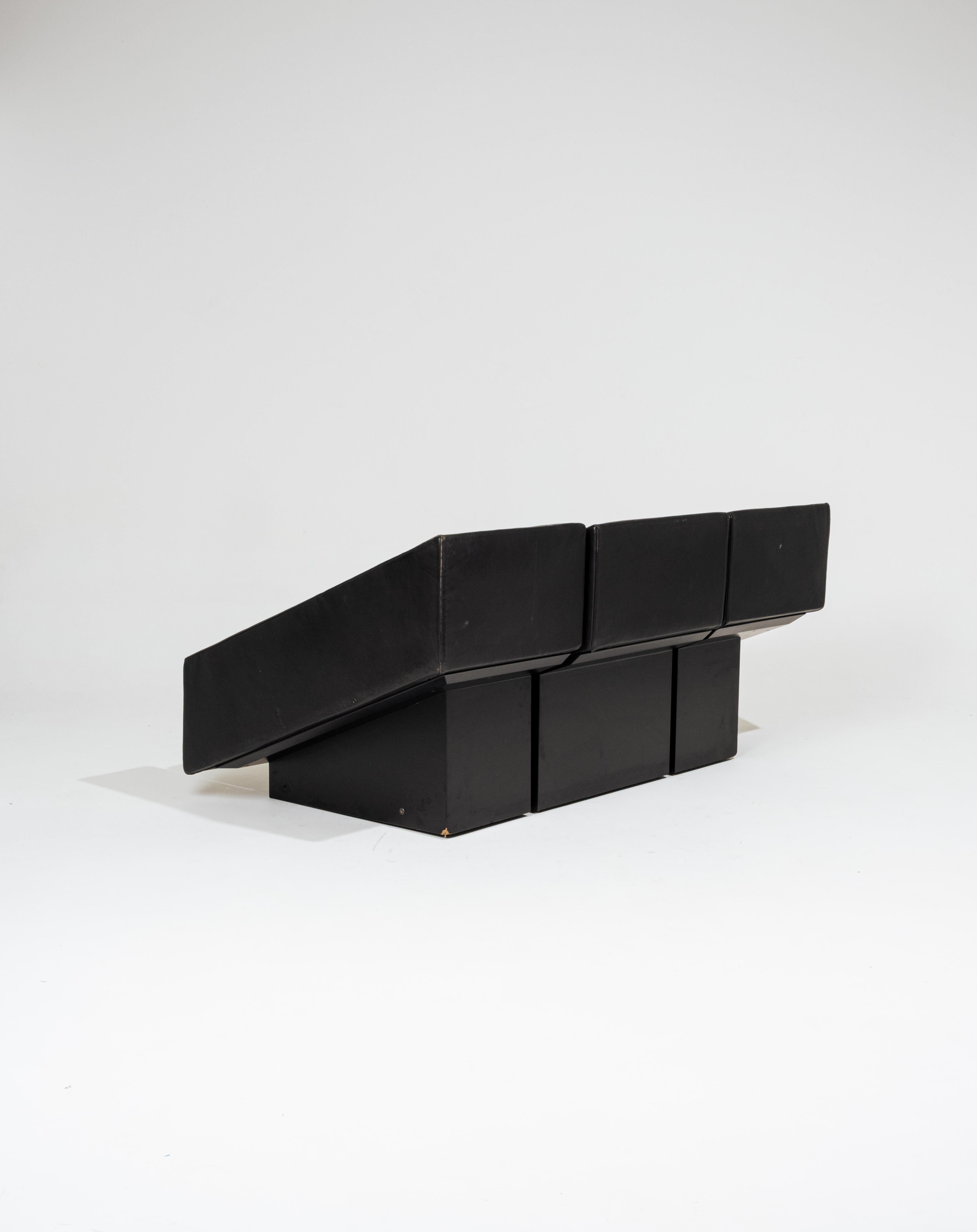 Metal Two-seater sofa in leather, Mario Botta, 1980s For Sale