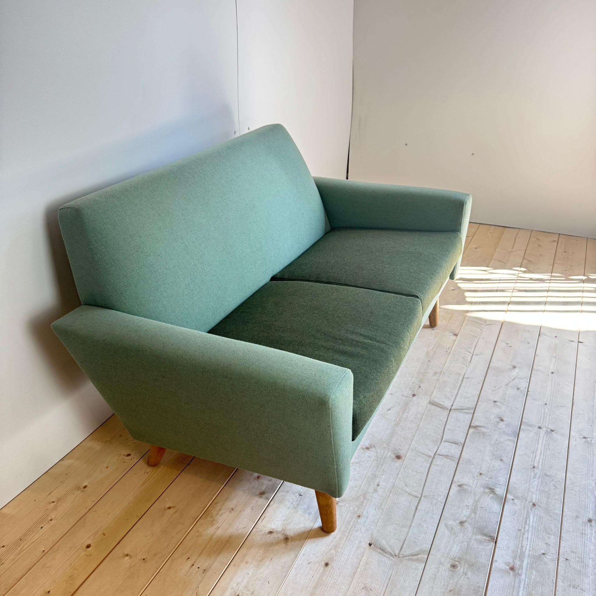 Two seater sofa in wool fabric, Denmark 1960 For Sale 1