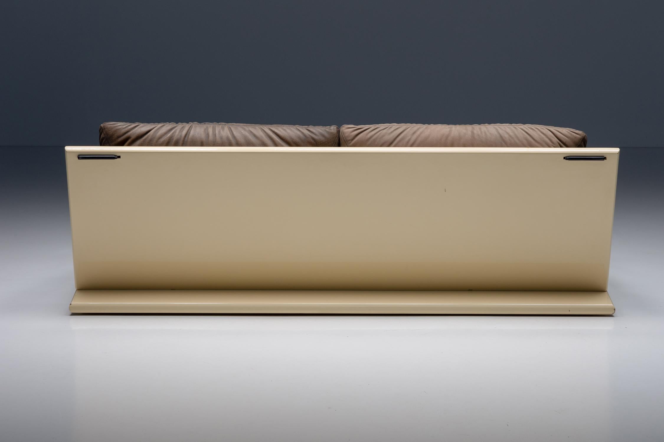 Zweisitzer-Sofa, Lack und Leder, italienisches Design, 1970er Jahre im Zustand „Hervorragend“ im Angebot in Antwerp, BE