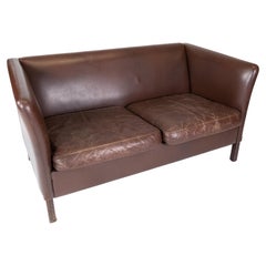 Divano moderno scandinavo a due posti in pelle marrone scuro di design danese, anni '60