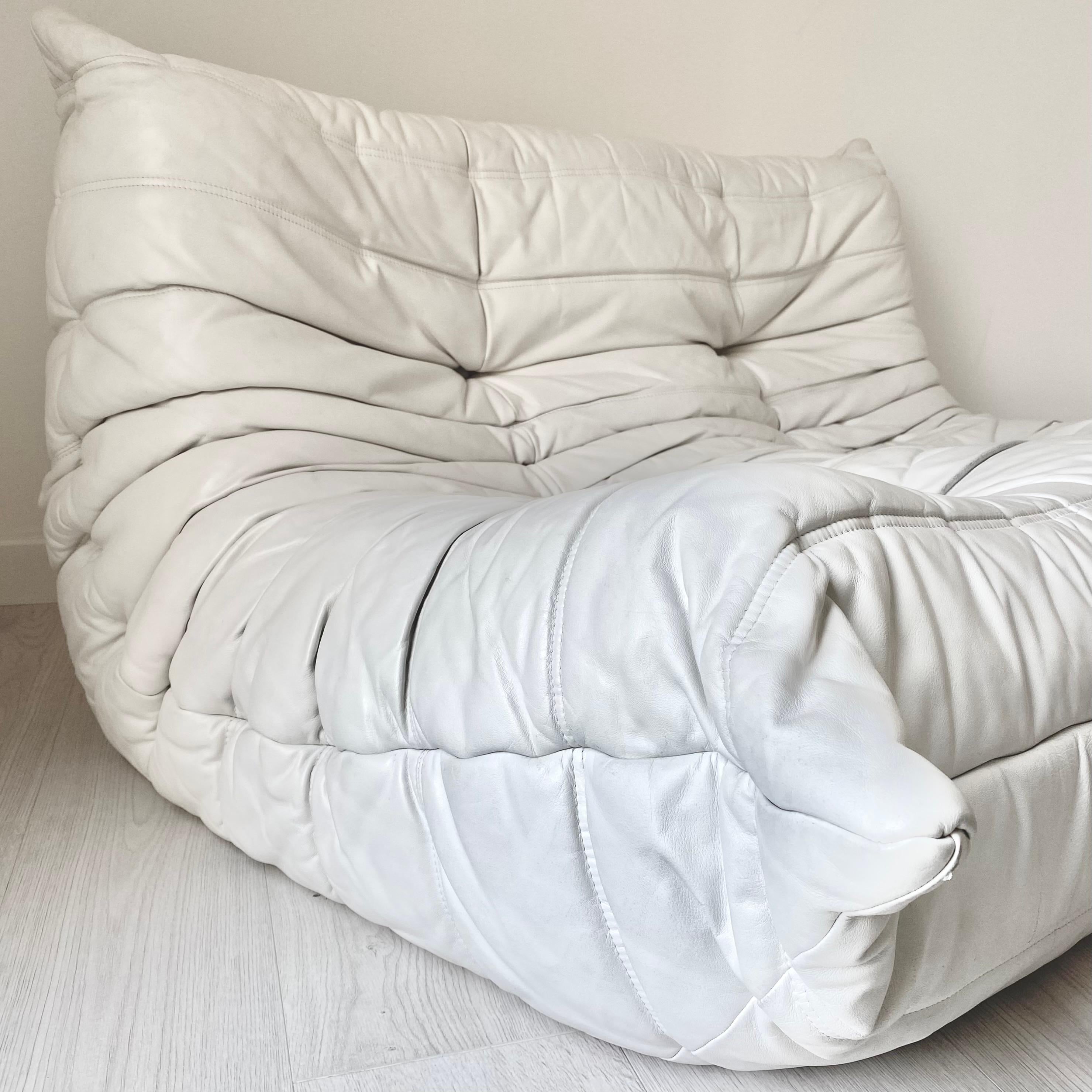 Two Seater Togo Sofa in White Leather by Ligne Roset, 1980s France For Sale 11