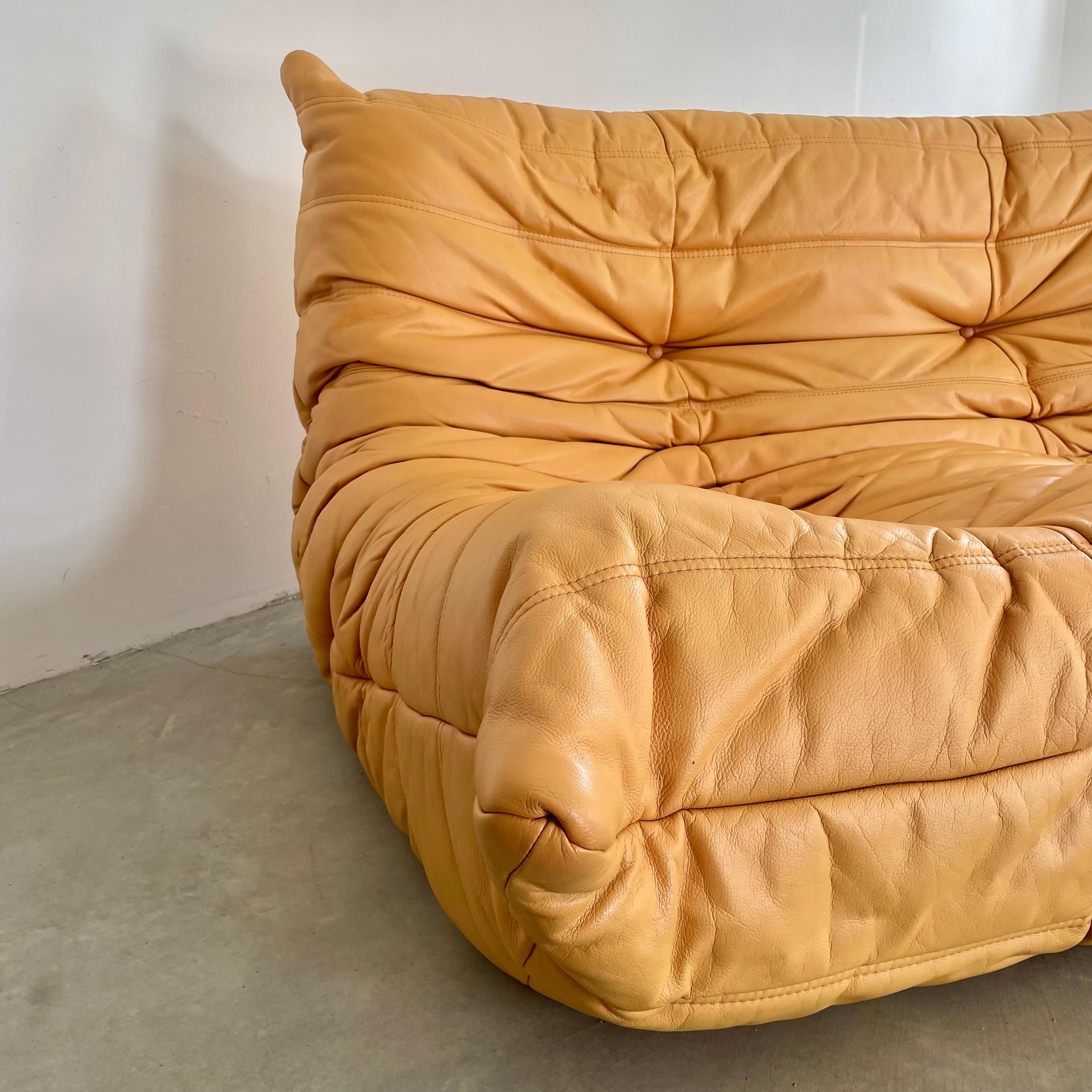 20th Century Two Seater Togo Sofa in Yellow Leather by Ligne Roset, 1980s France For Sale
