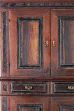 Two-section cupboard in mahogany and Noble Wood - 17th century