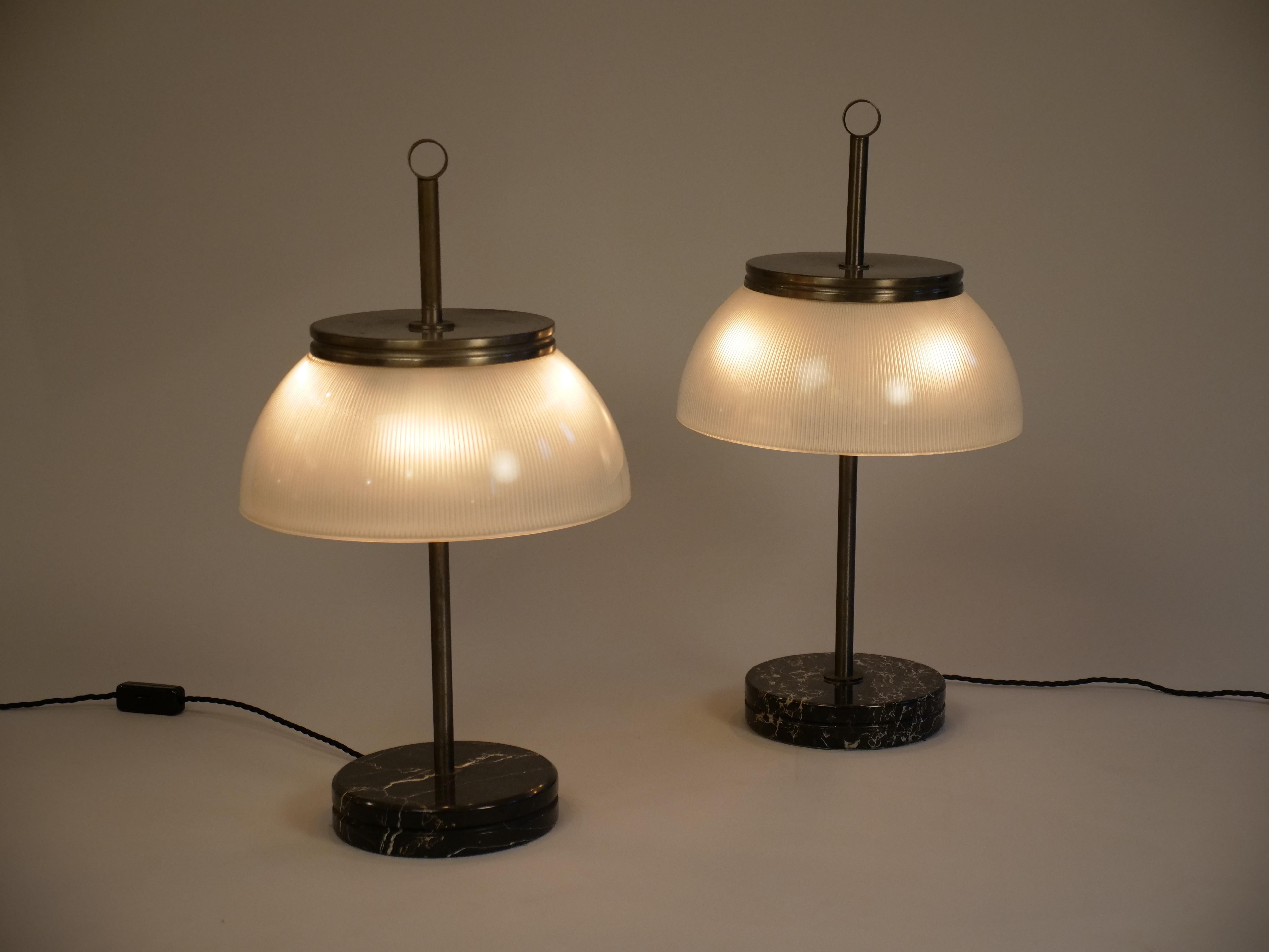 Two Sergio Mazza 'Alfa' table lights. Original edition c1960 Moderno de mediados de siglo en venta