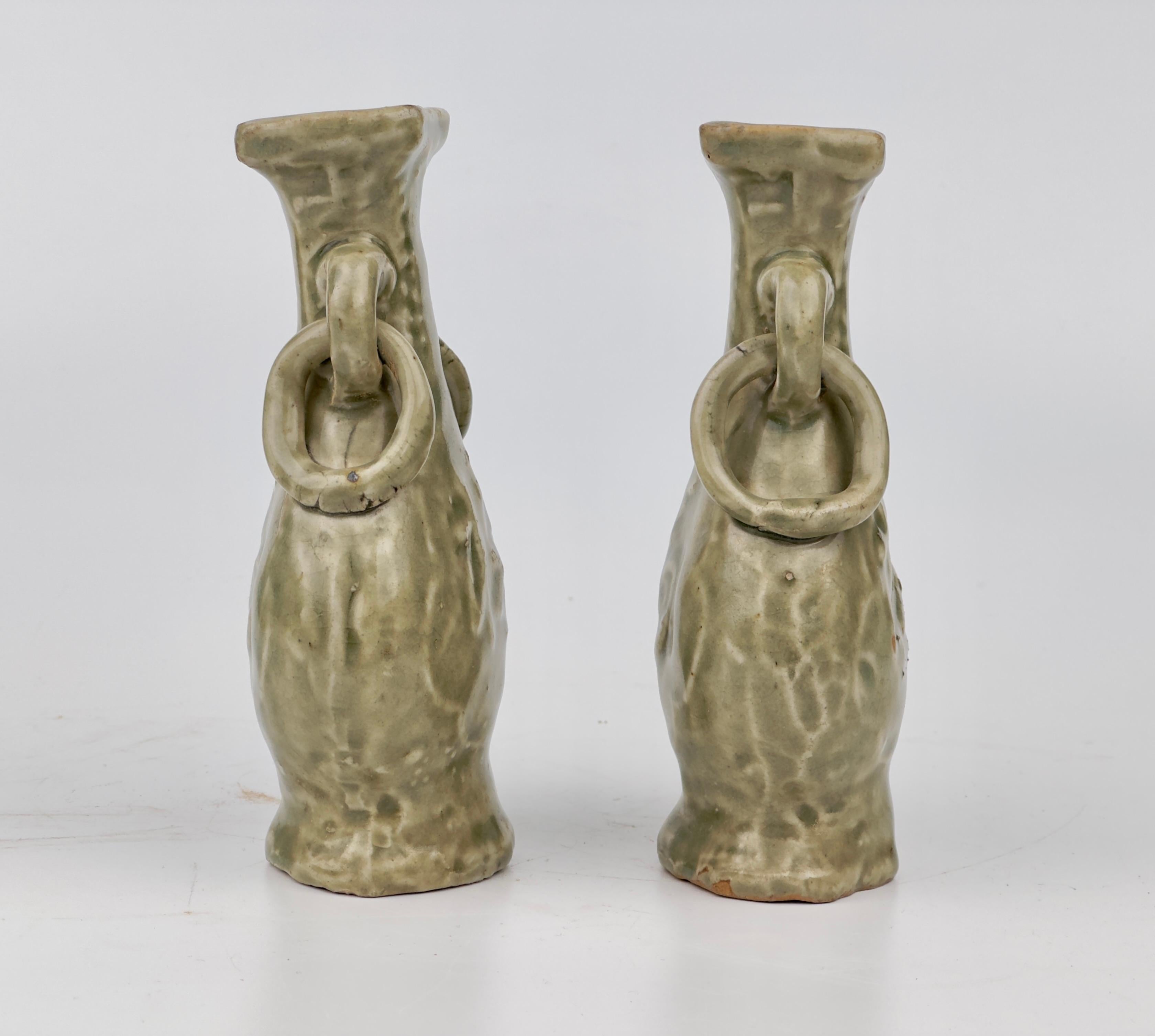 Hong Kong Due set di vasi Longquan Celadon modellati 'Fu Shou', dinastia Ming in vendita