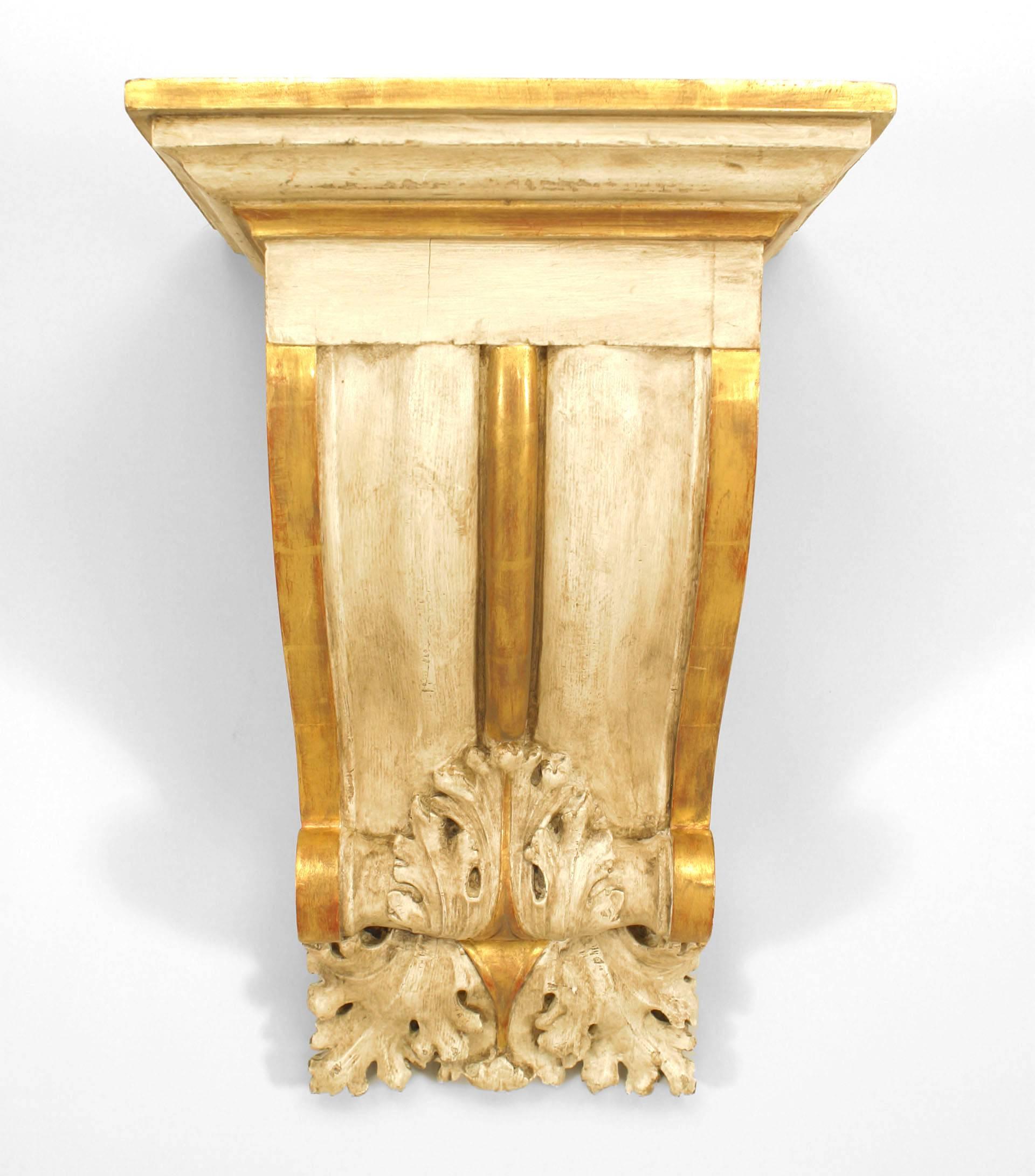 Neoclassical Pair of Italian Neo-Classic Gilt Wall Shelves For Sale