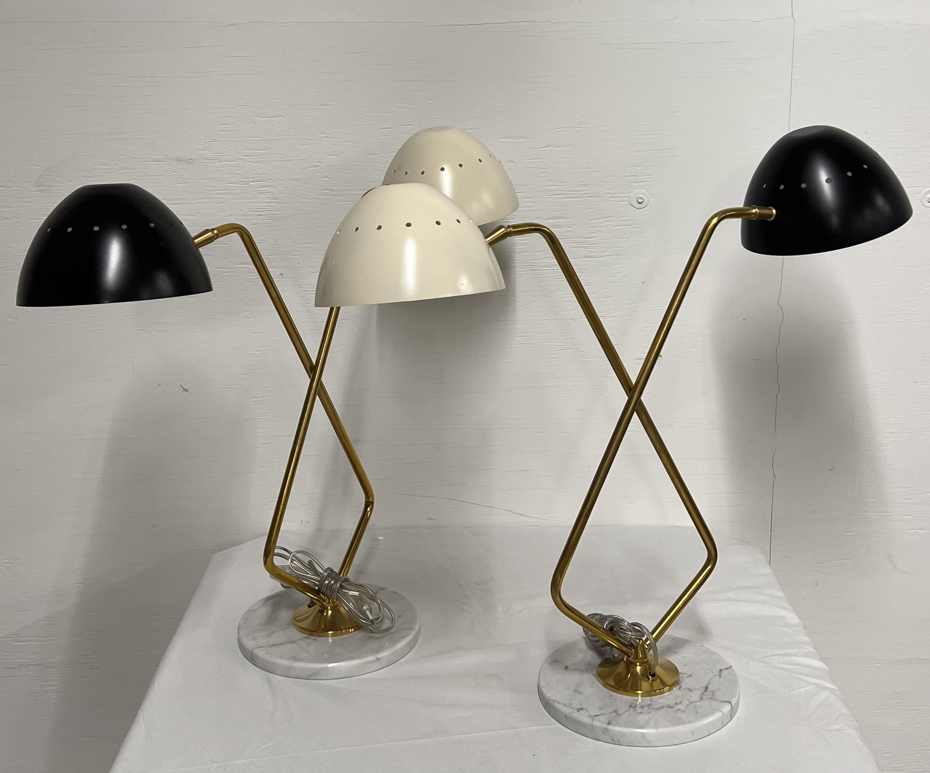 Lampe à poser à deux abat-jour en vente 1