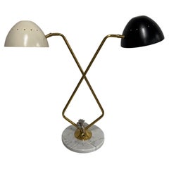 Lampada da tavolo a due paralumi