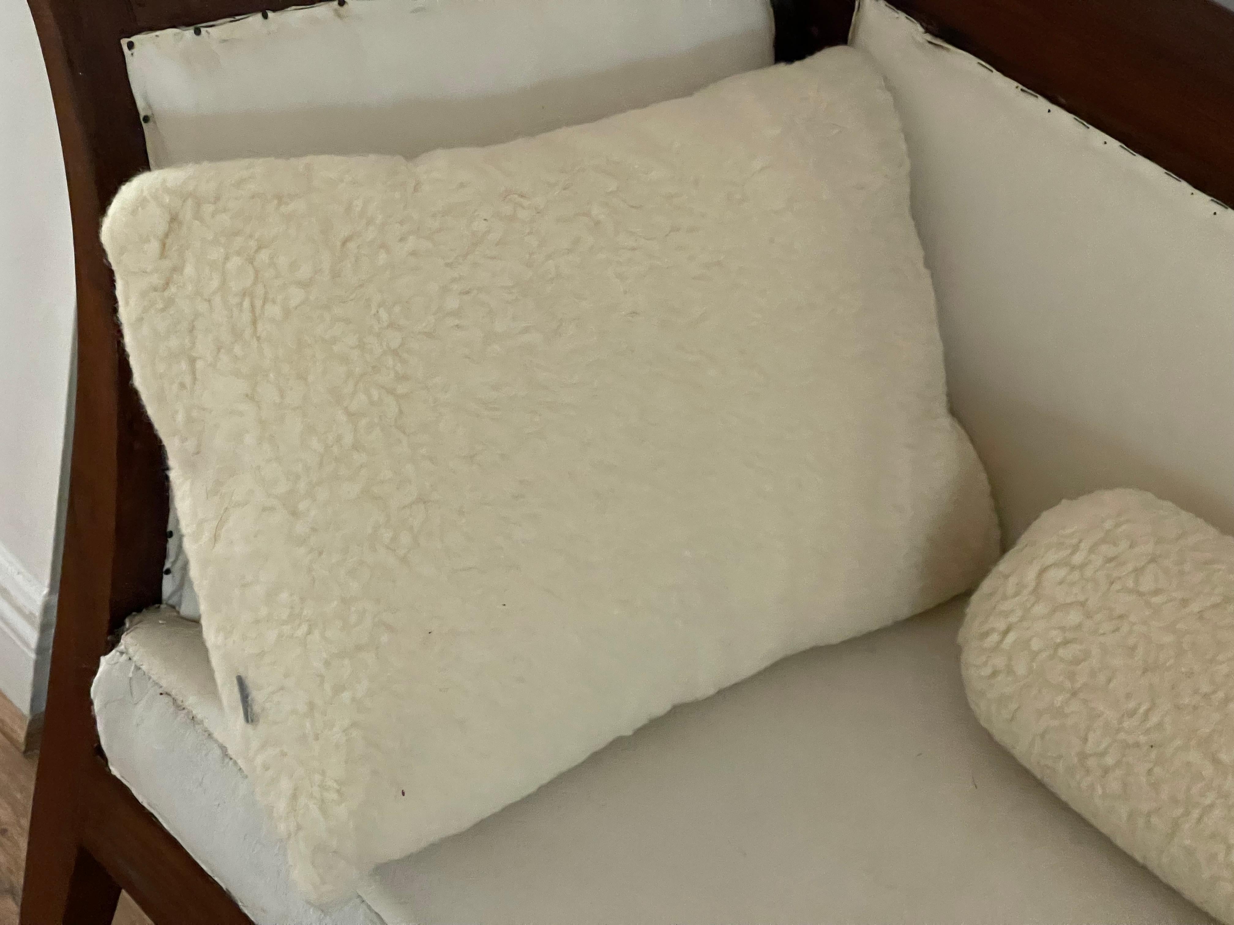 Organische Moderne Sherpa Chalet-Kissen (Wolle) im Angebot