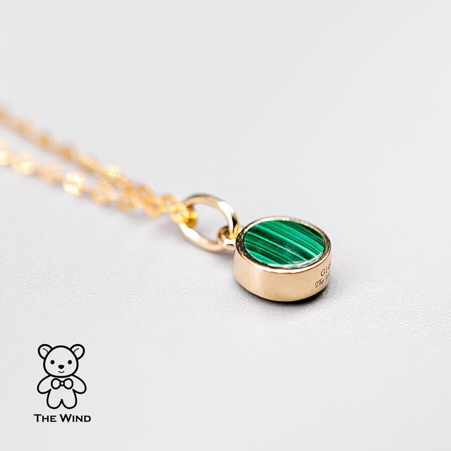 Collana con ciondolo a due lati in opale australiano e malachite 14K Yellow G In condizioni Nuovo in vendita a Suwanee, GA