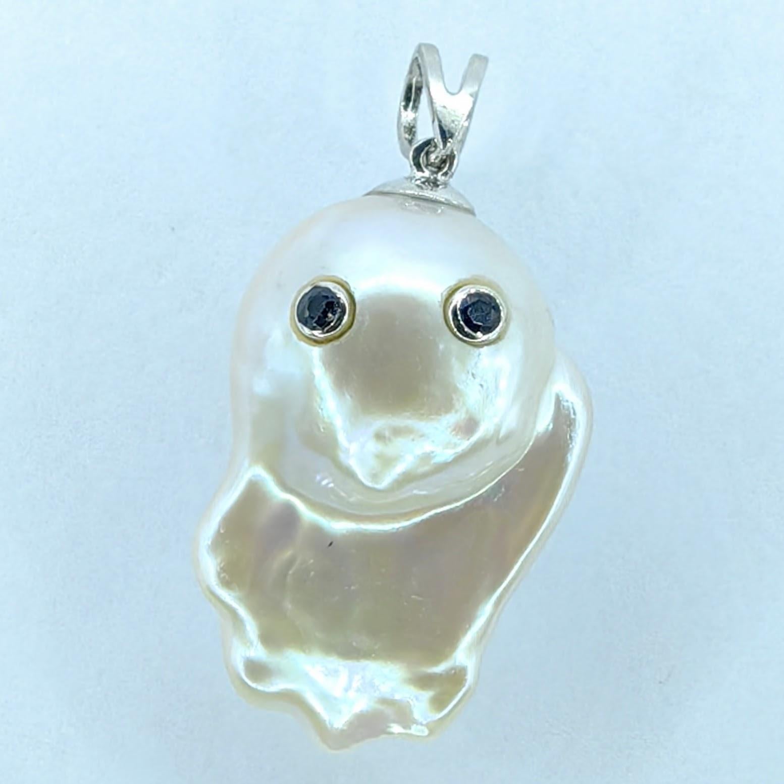 Darling Phantom Gemini: Rubin & Saphir Zweigesichtiger Ghost-Perlen-Anhänger aus 18K Gold im Angebot 1