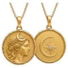 Pendentif en forme de pièce de monnaie à double face représentant la déesse de la Lune, Diana