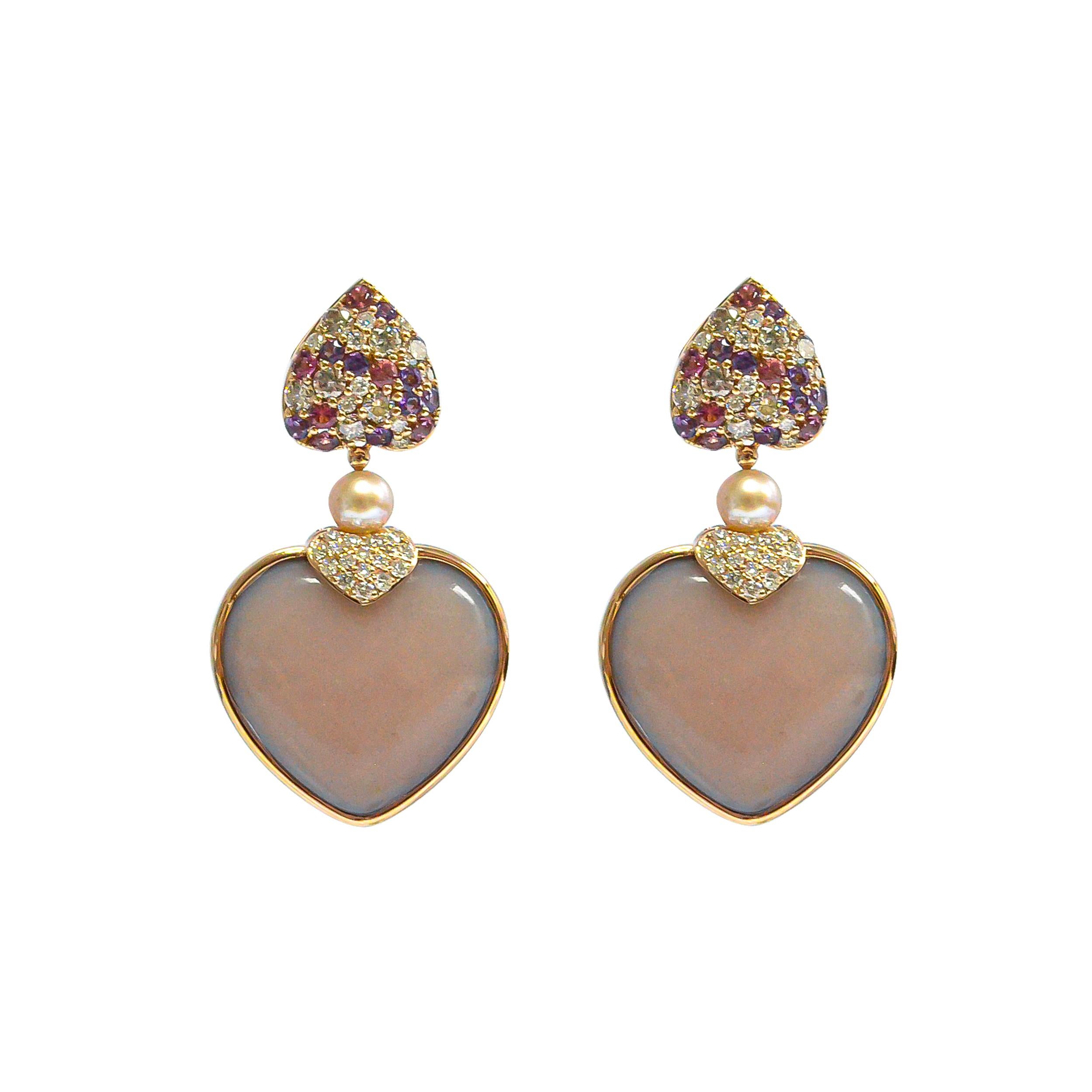 Ohrringe aus 18 Karat Roségold mit grauem Mondstein und rosa Opal in Herzform (Herzschliff) im Angebot