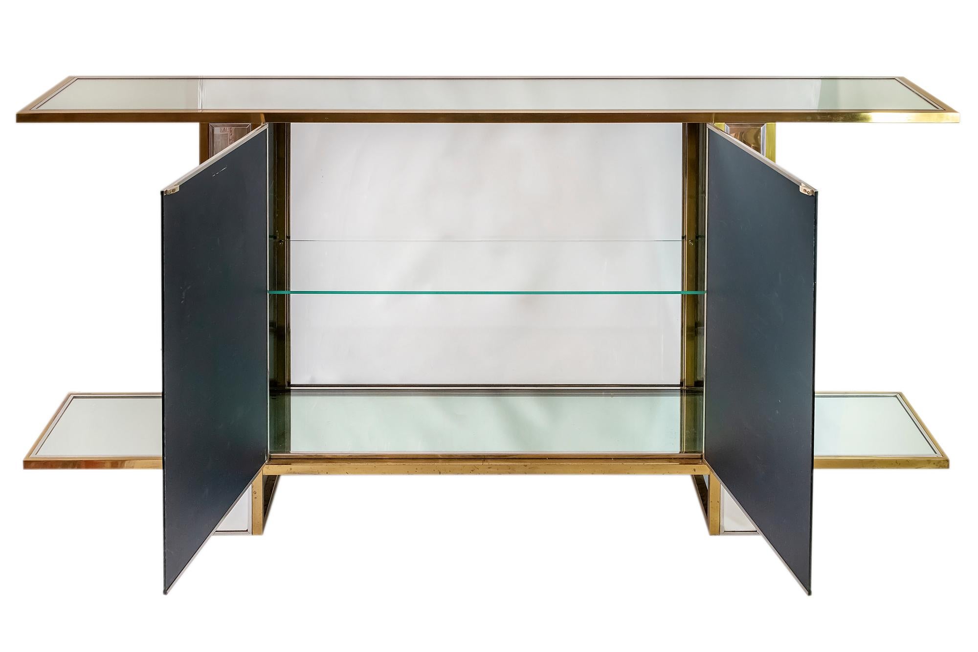 Mid-Century Modern Two Sided Mirrored Brass, Chrome and Glass Console Vitrine