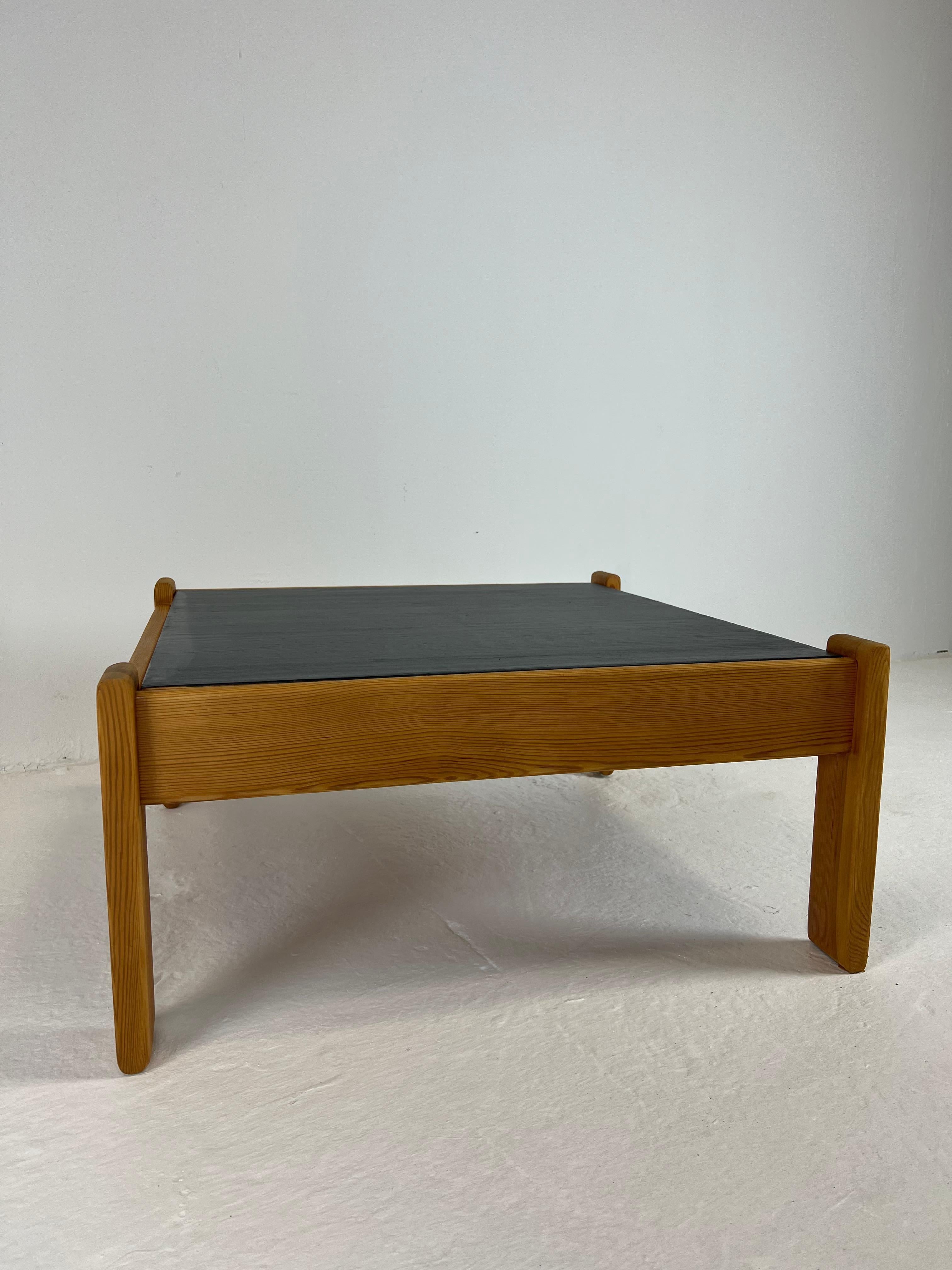 Mid-Century Modern Table basse moderniste à deux faces en bois de pin, années 1970 en vente